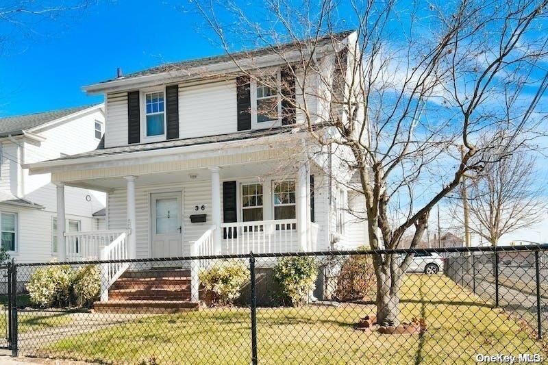 Property Photo:  36 Herkomer Street  NY 11040 
