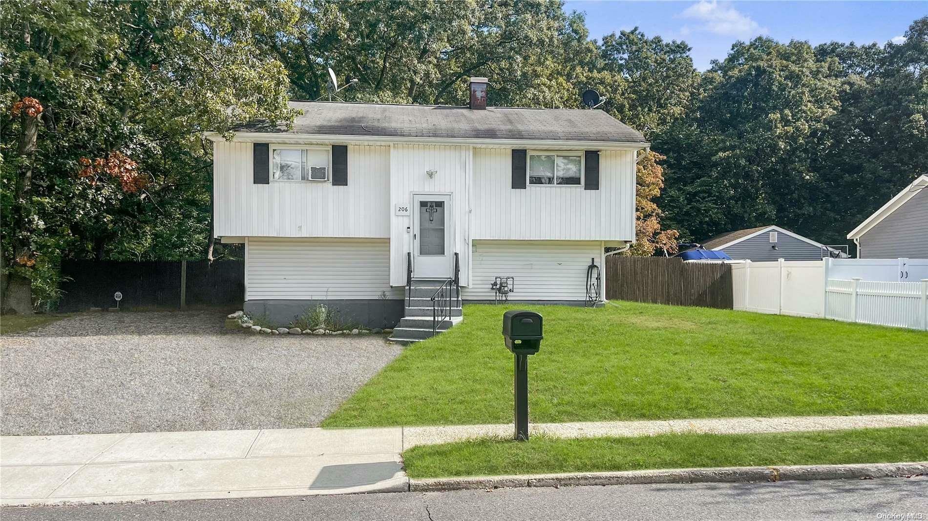 Property Photo:  206 Stuyvesant Drive  NY 11784 