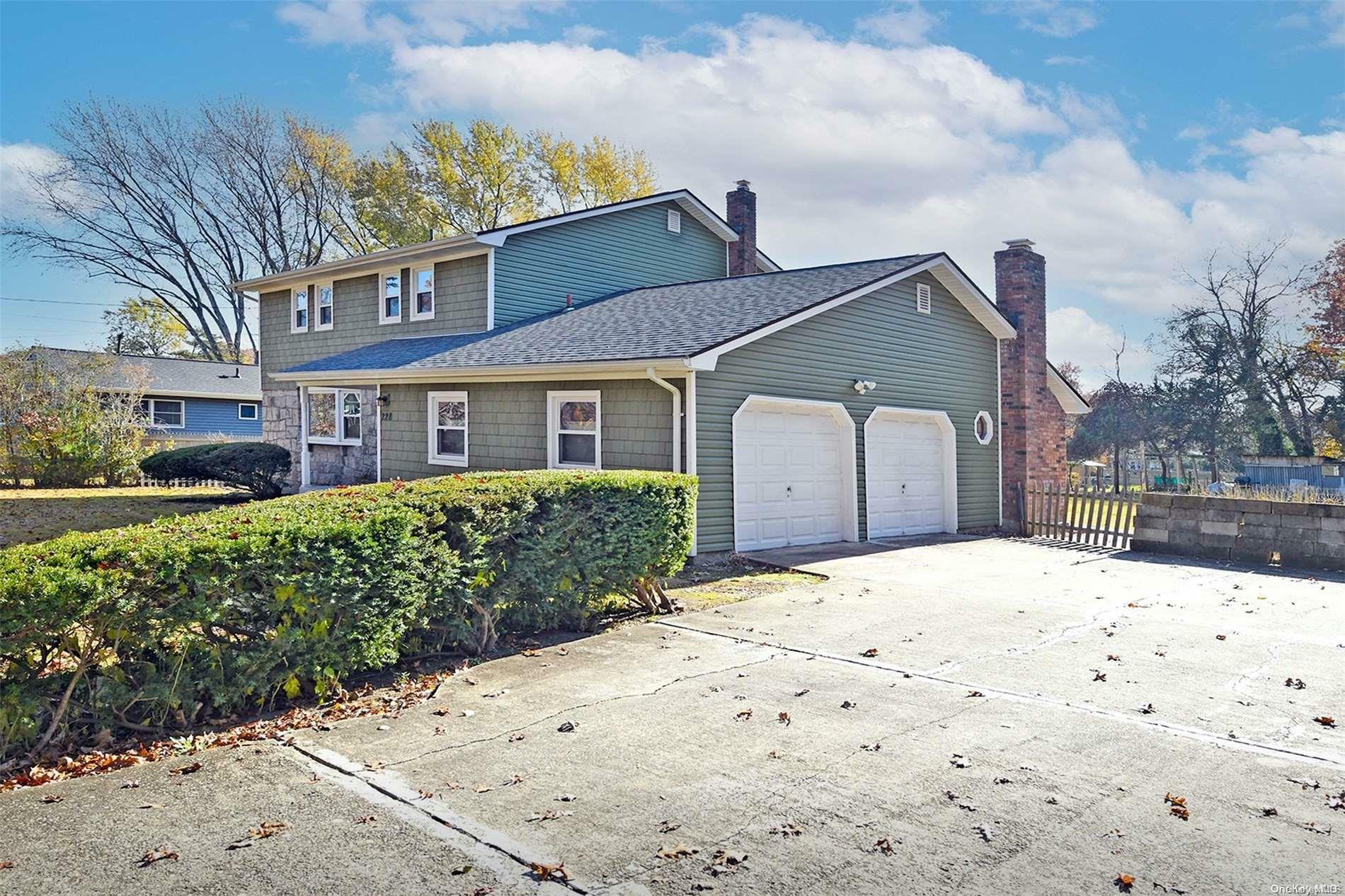 Property Photo:  228 Southaven Avenue  NY 11763 