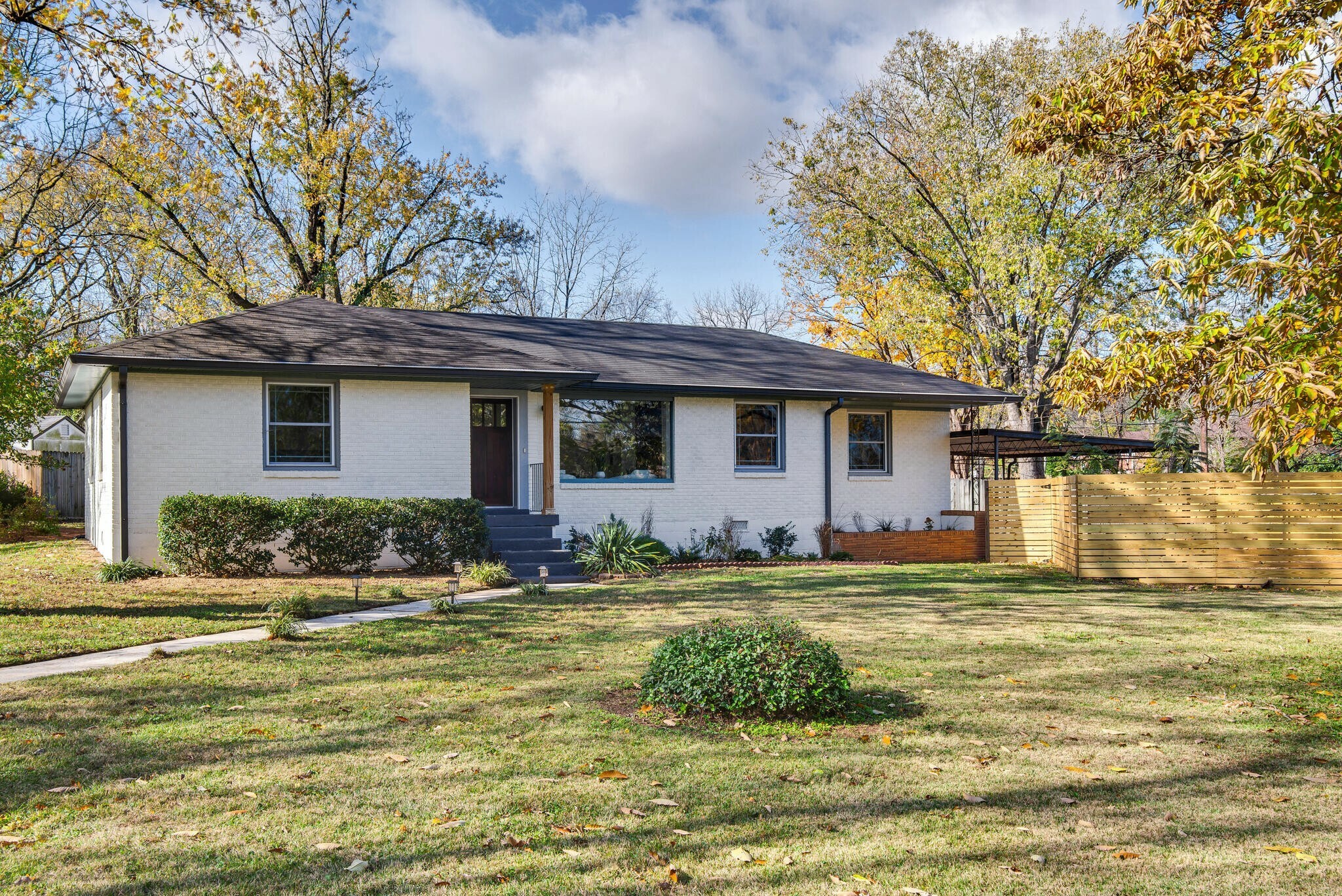 Property Photo:  4217 Saunders Ave  TN 37216 