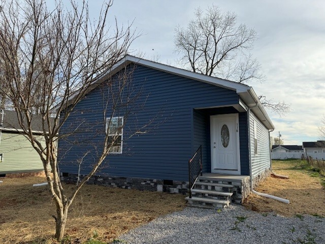 Property Photo: 118 Kenmore Ave TN 37398