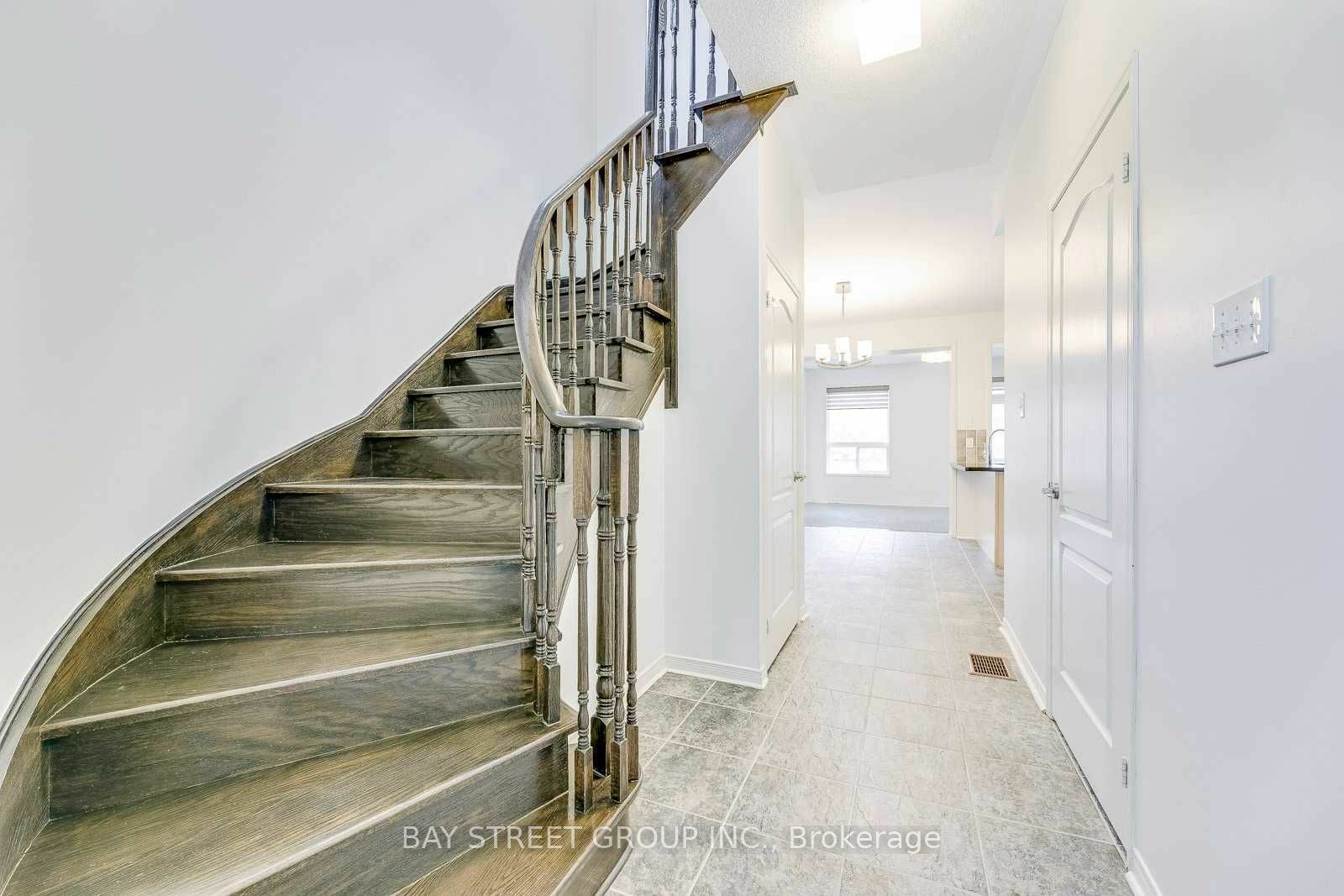 Property Photo:  2278 Stone Glen Cres  ON L6M 0C8 