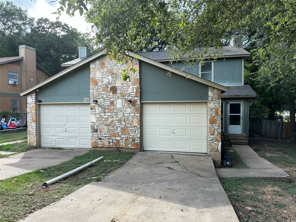 Property Photo:  1308 Cool Shadow Drive A &Amp B  TX 78617 