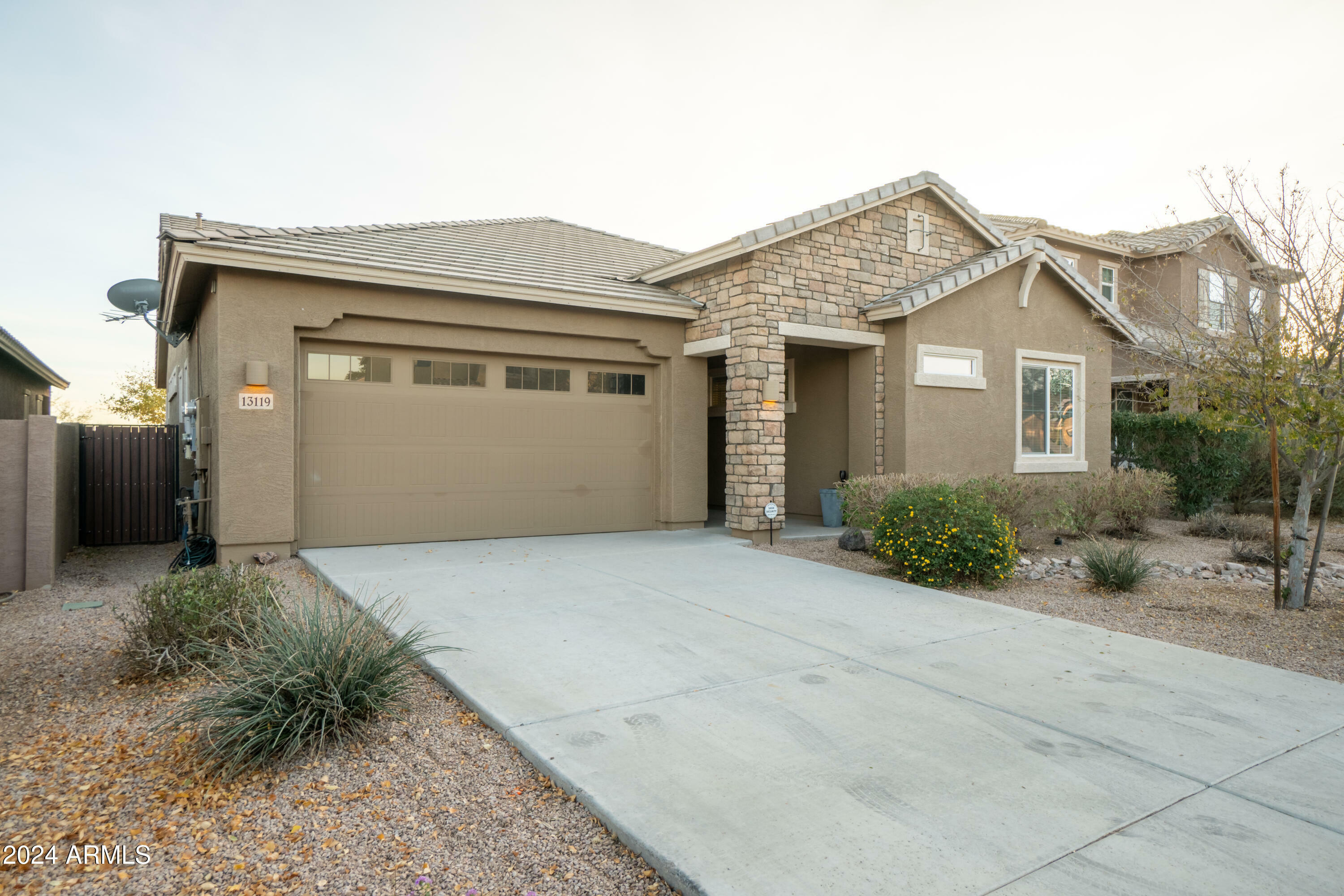 Property Photo: 13119 W Avenida Del Rey -- AZ 85383