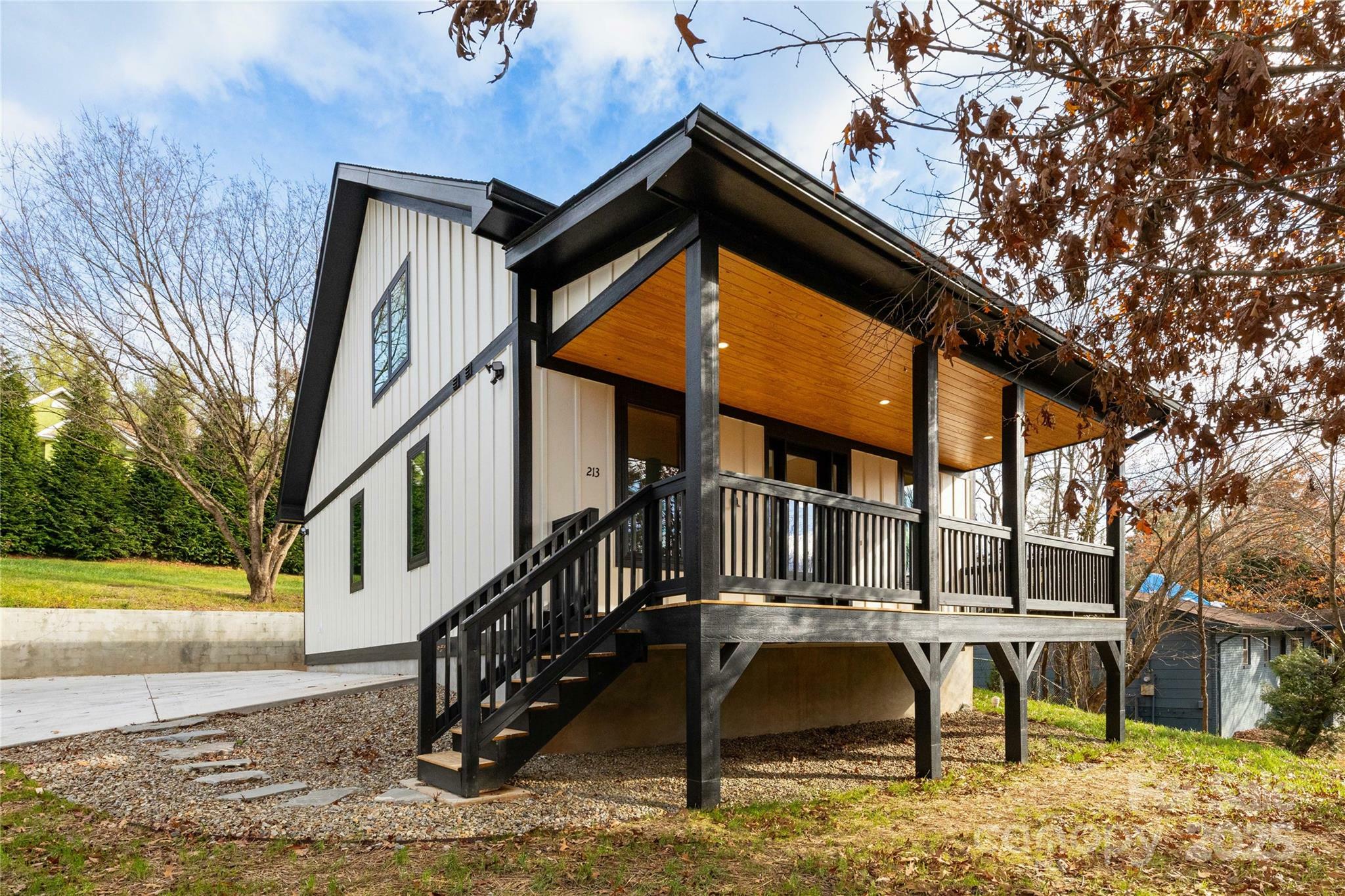 Property Photo: 213 New Stock Road NC 28804