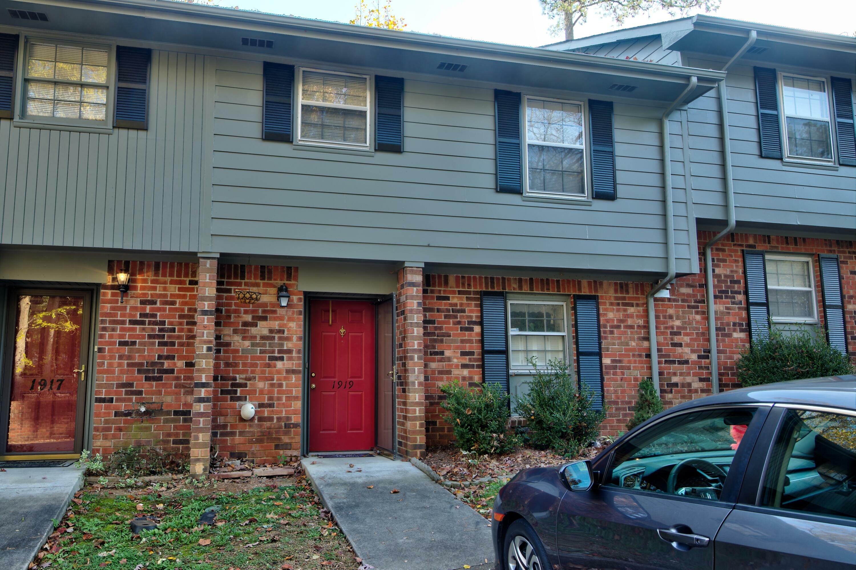 Property Photo:  1919 Meadowbrook Circle NW  GA 30720 