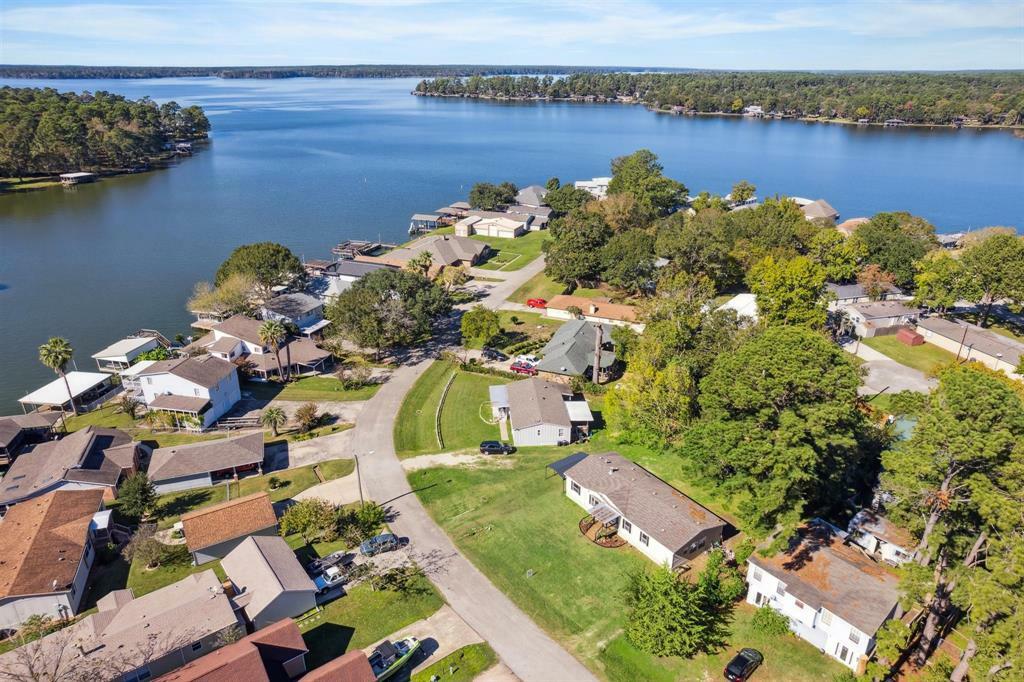 Property Photo: 14262 Shadow Bay Drive TX 77318