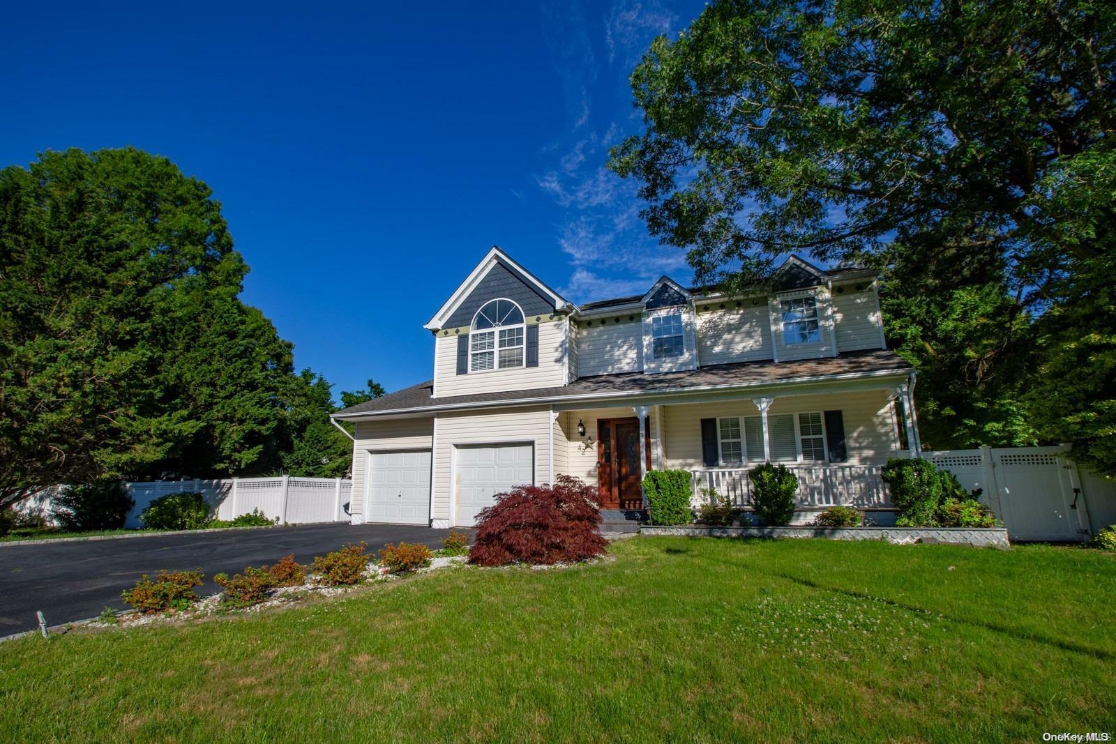 Property Photo:  42 Sandy Lane  NY 11784 