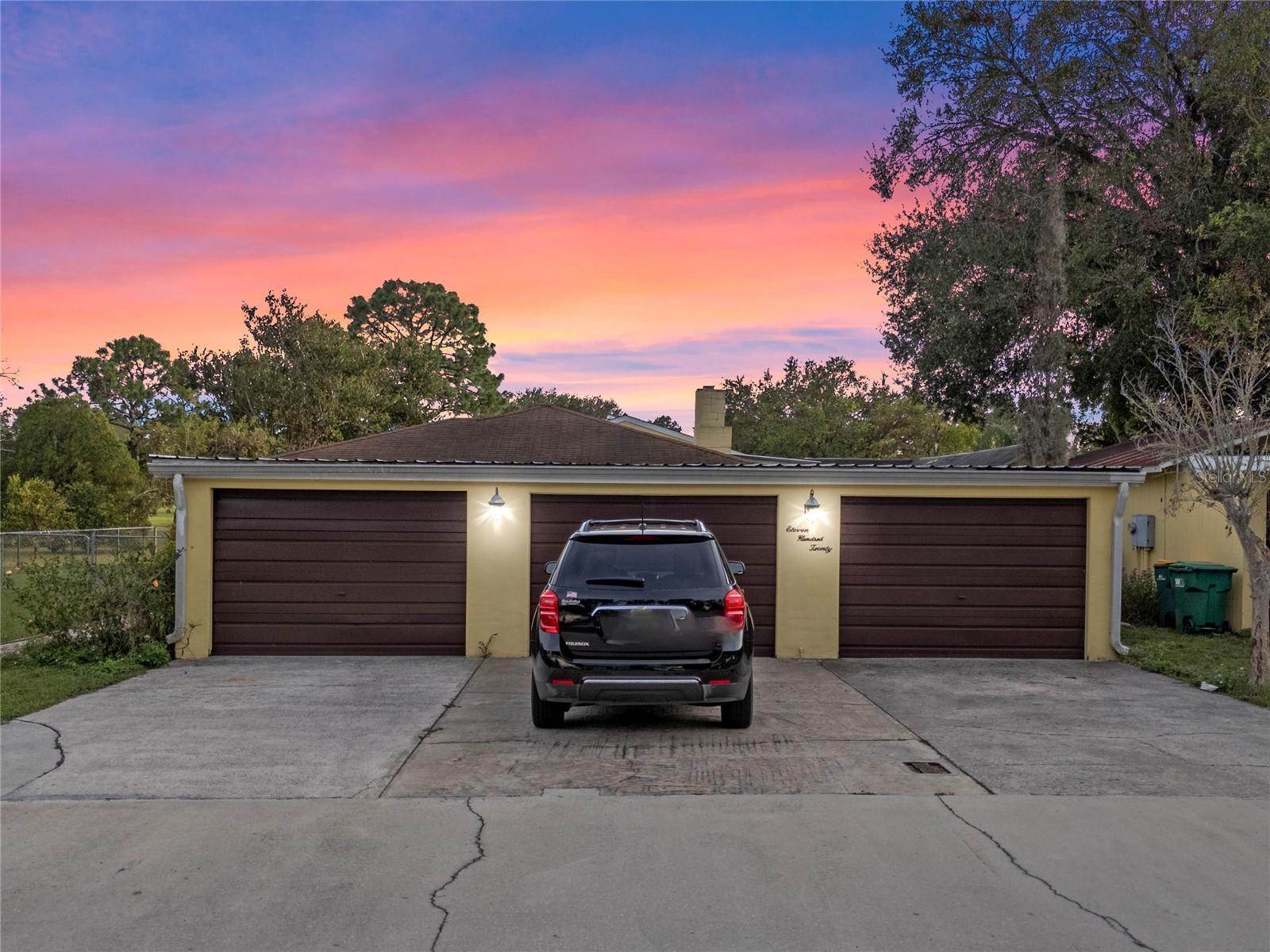 Property Photo: 1120 Robie Avenue FL 32757