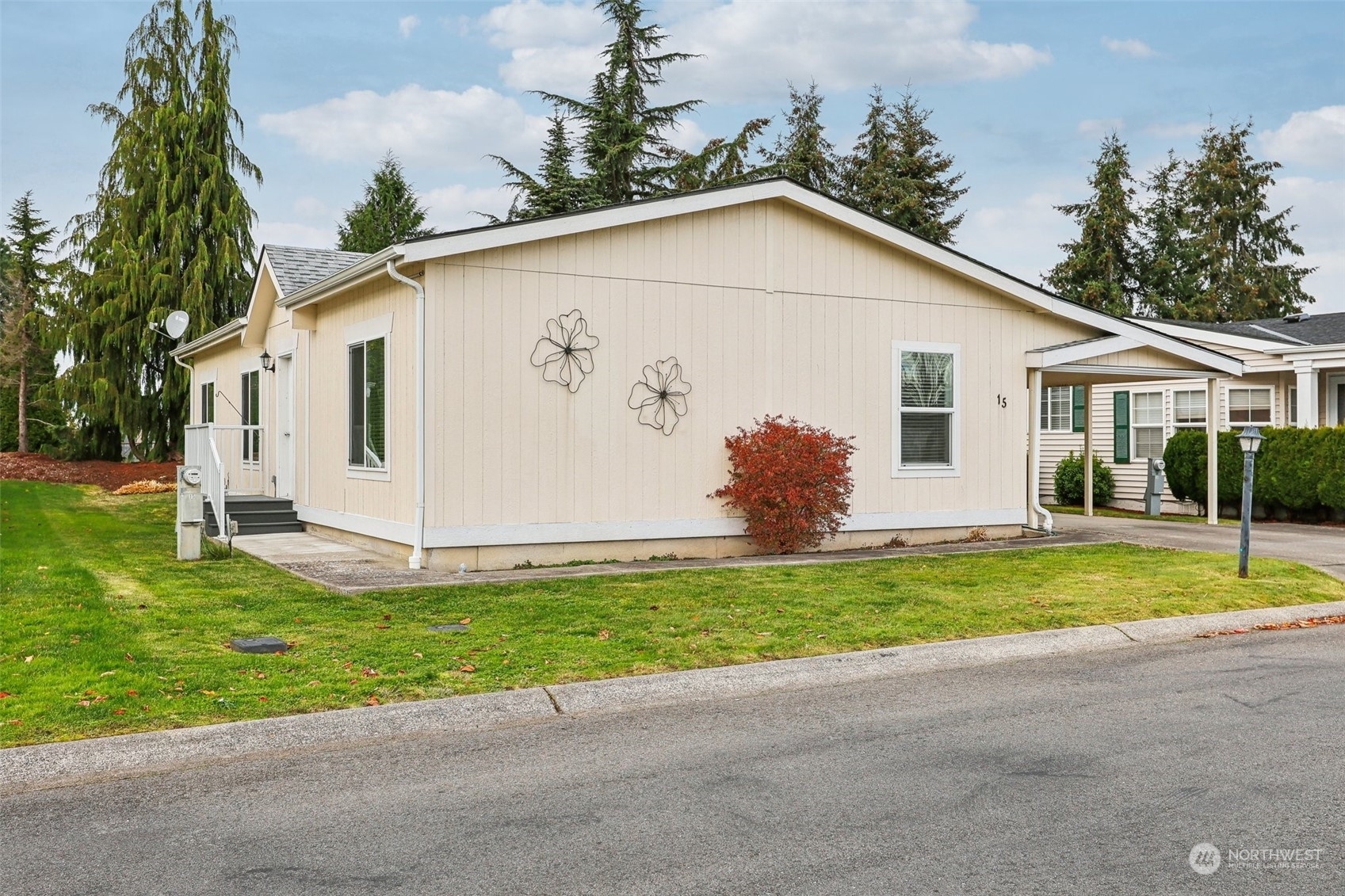 Property Photo:  2610 E Section Street 15  WA 98274 