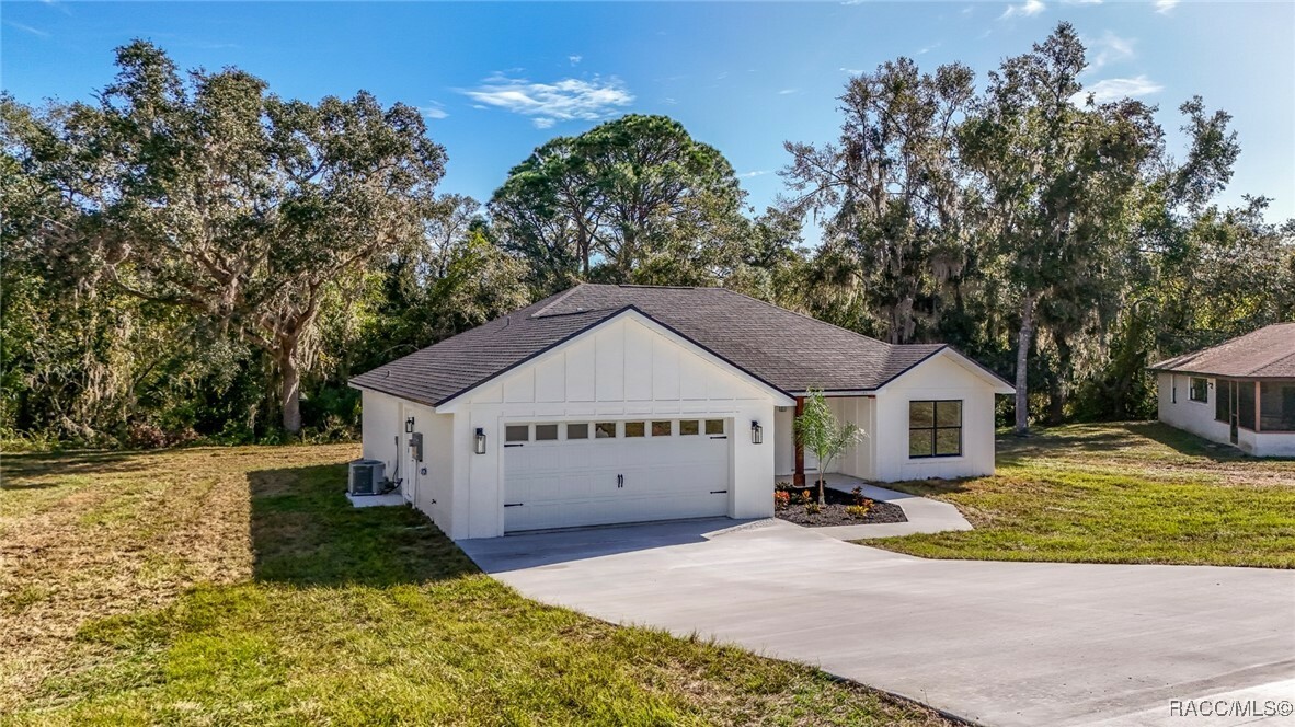 Property Photo:  771 S Terri Point  FL 34450 