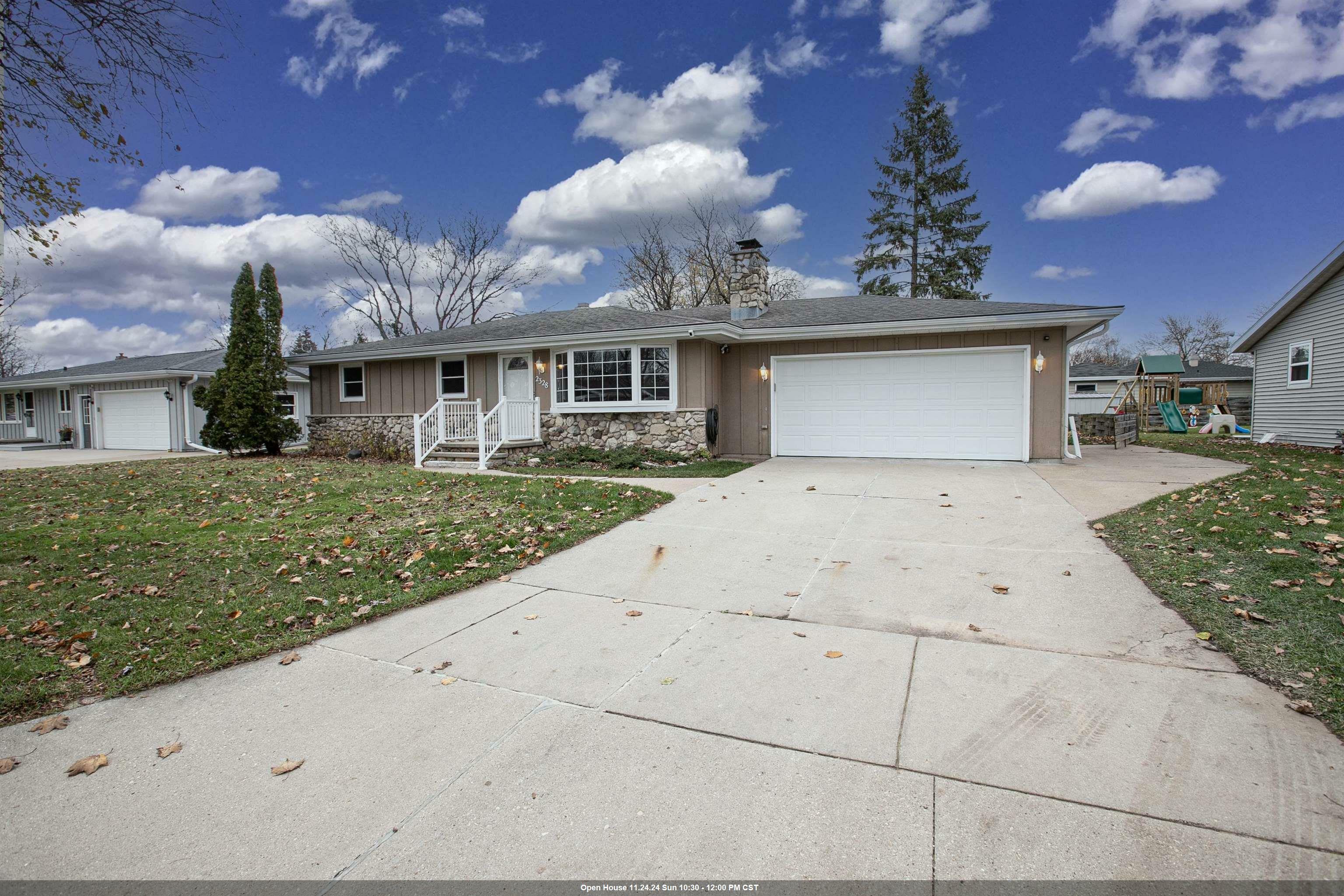 2328 Fiesta Court  Neenah WI 54956 photo