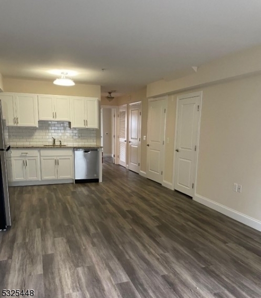 Property Photo:  290 3rd St C1  NJ 07601 