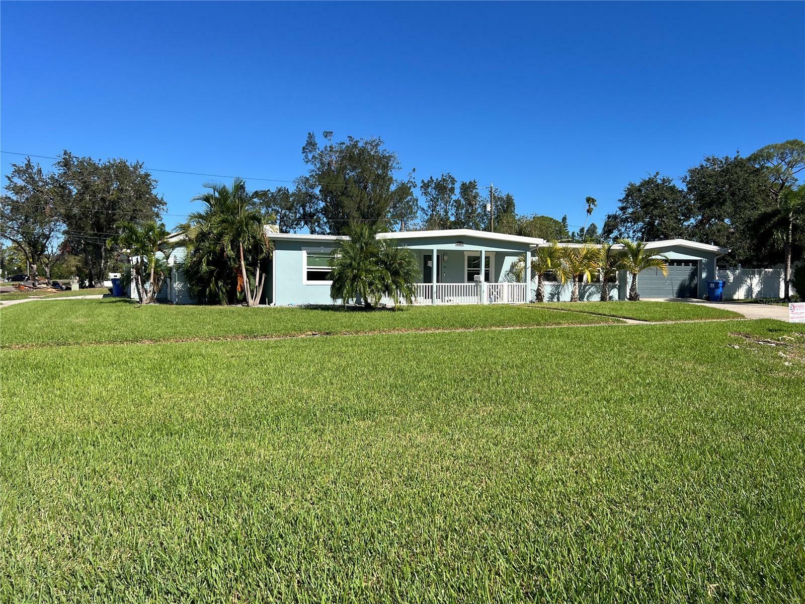 Property Photo:  205 81st Avenue NE  FL 33702 