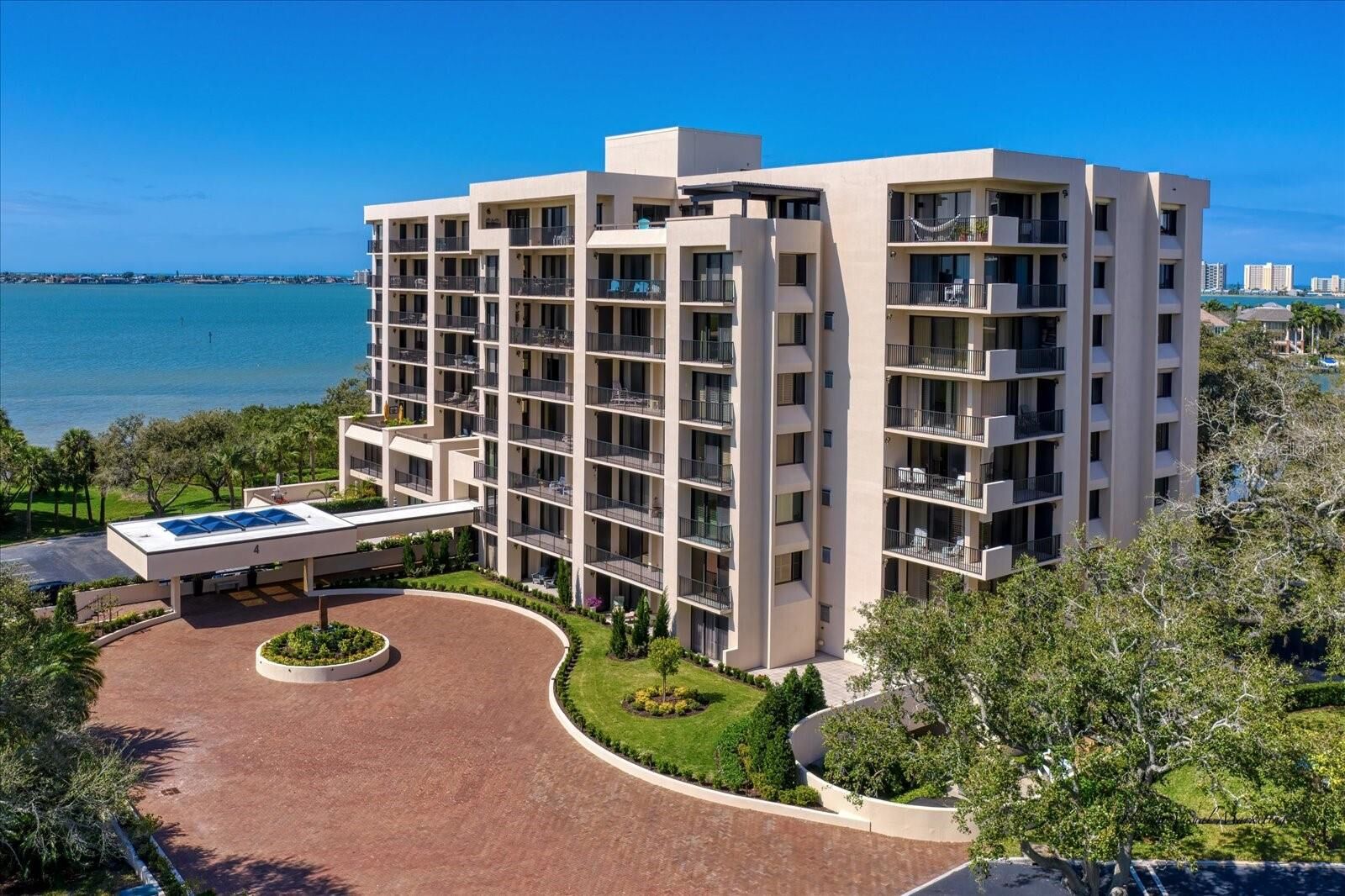 Property Photo: 4 Belleview Boulevard 402 FL 33756