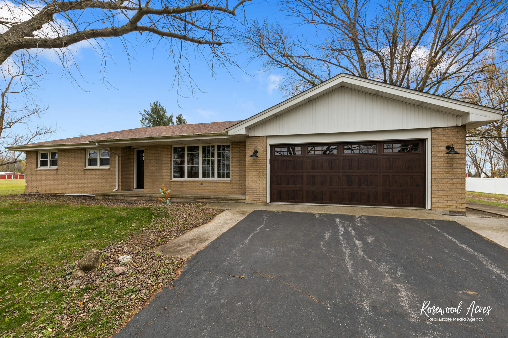 Property Photo:  2565 E Offner Road  IL 60401 