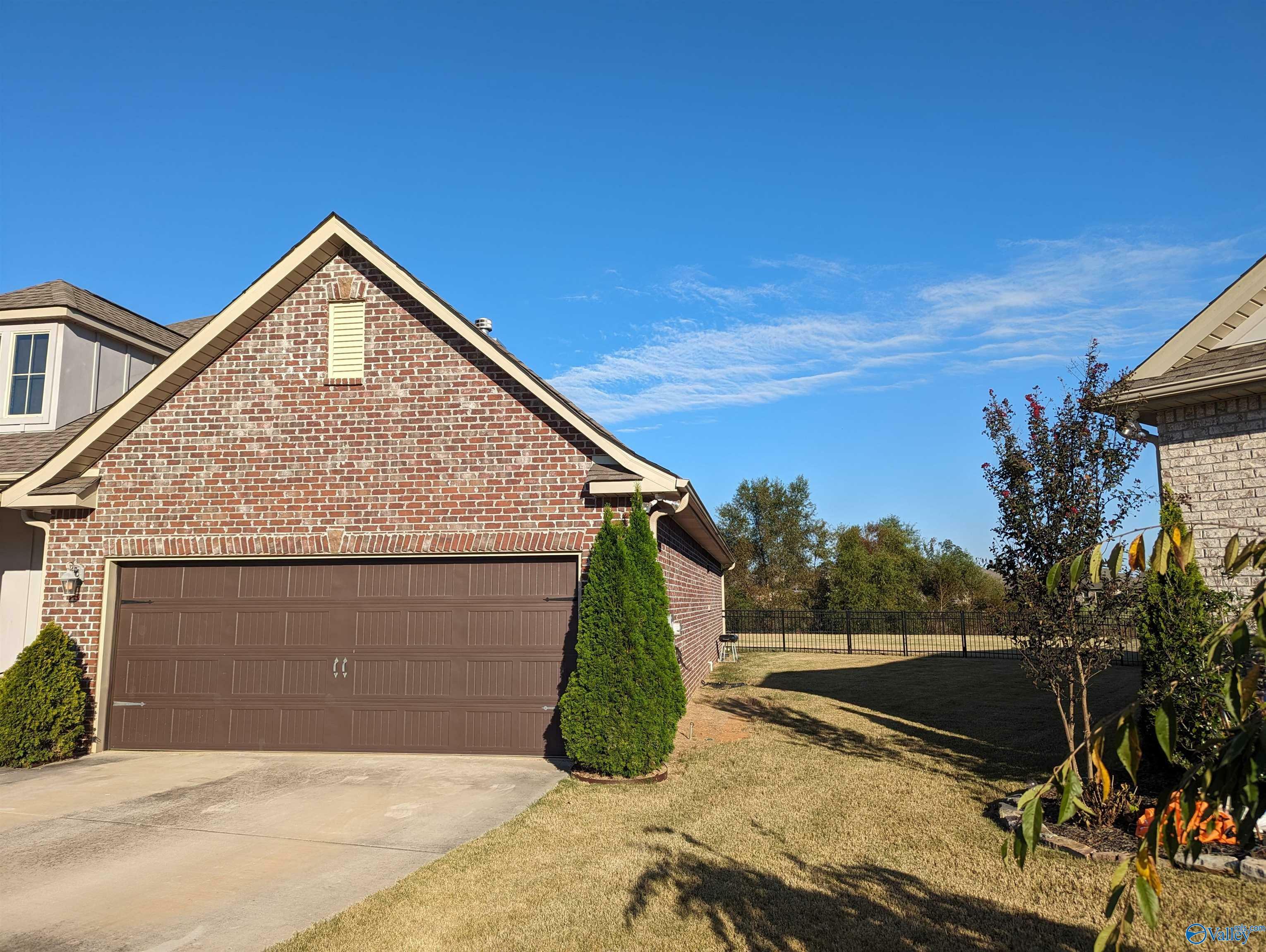 Property Photo:  114 Creek Gravel Drive  AL 35756 