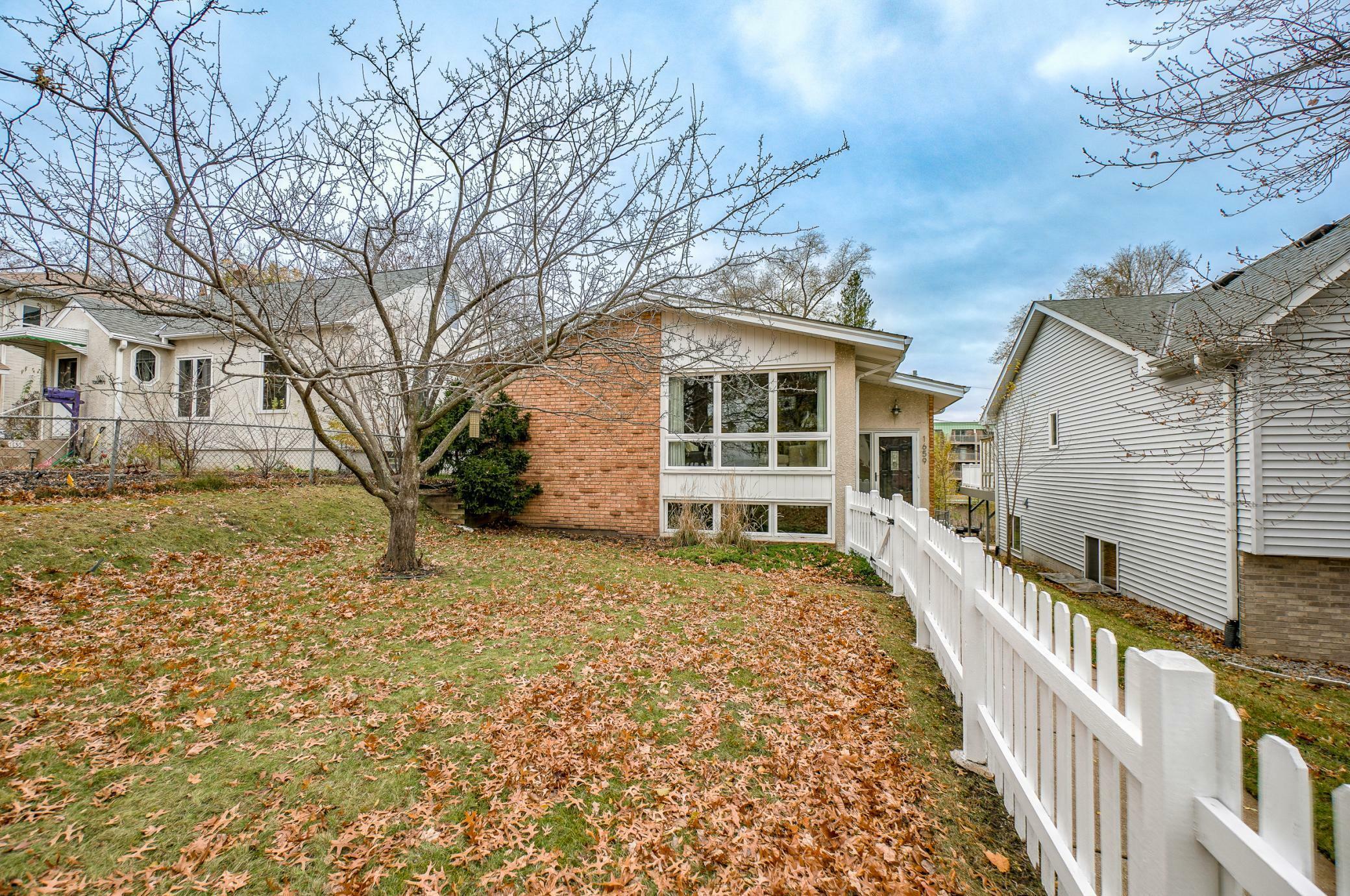 Property Photo:  1659 Fernwood Street  MN 55108 