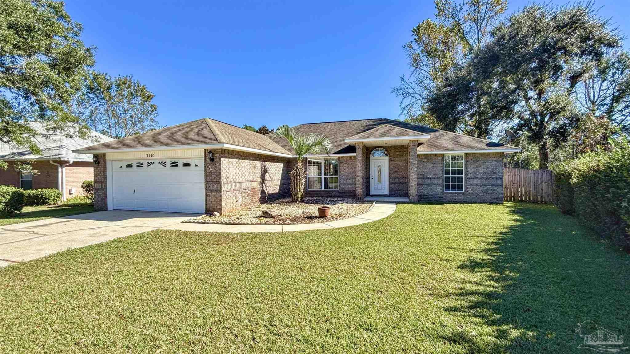 Property Photo: 7140 Annandale Dr FL 32526