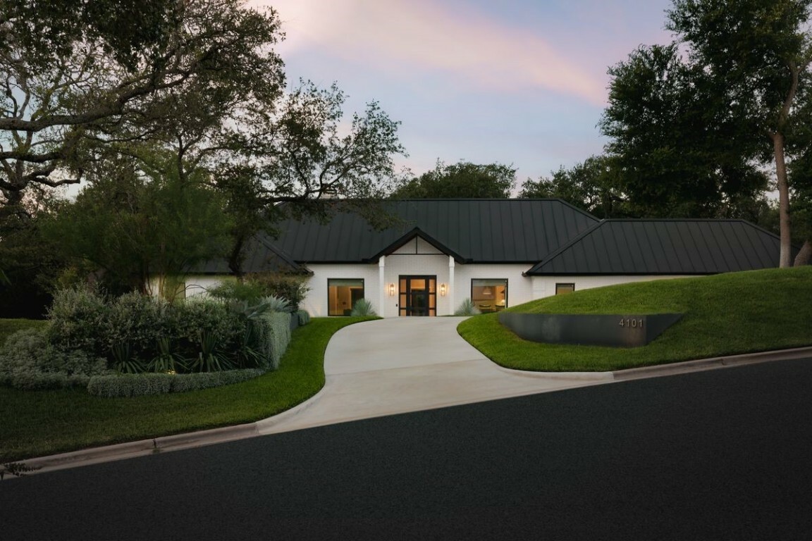 Property Photo: 4101 McBrine Place TX 78746