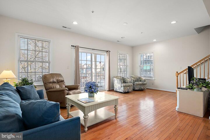 Property Photo:  201 S Baltimore Avenue 101  MD 21842