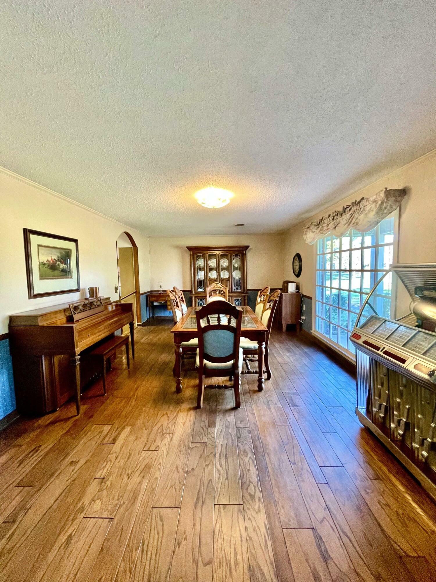 Property Photo:  1410 Pinecrest Road  MS 39759 