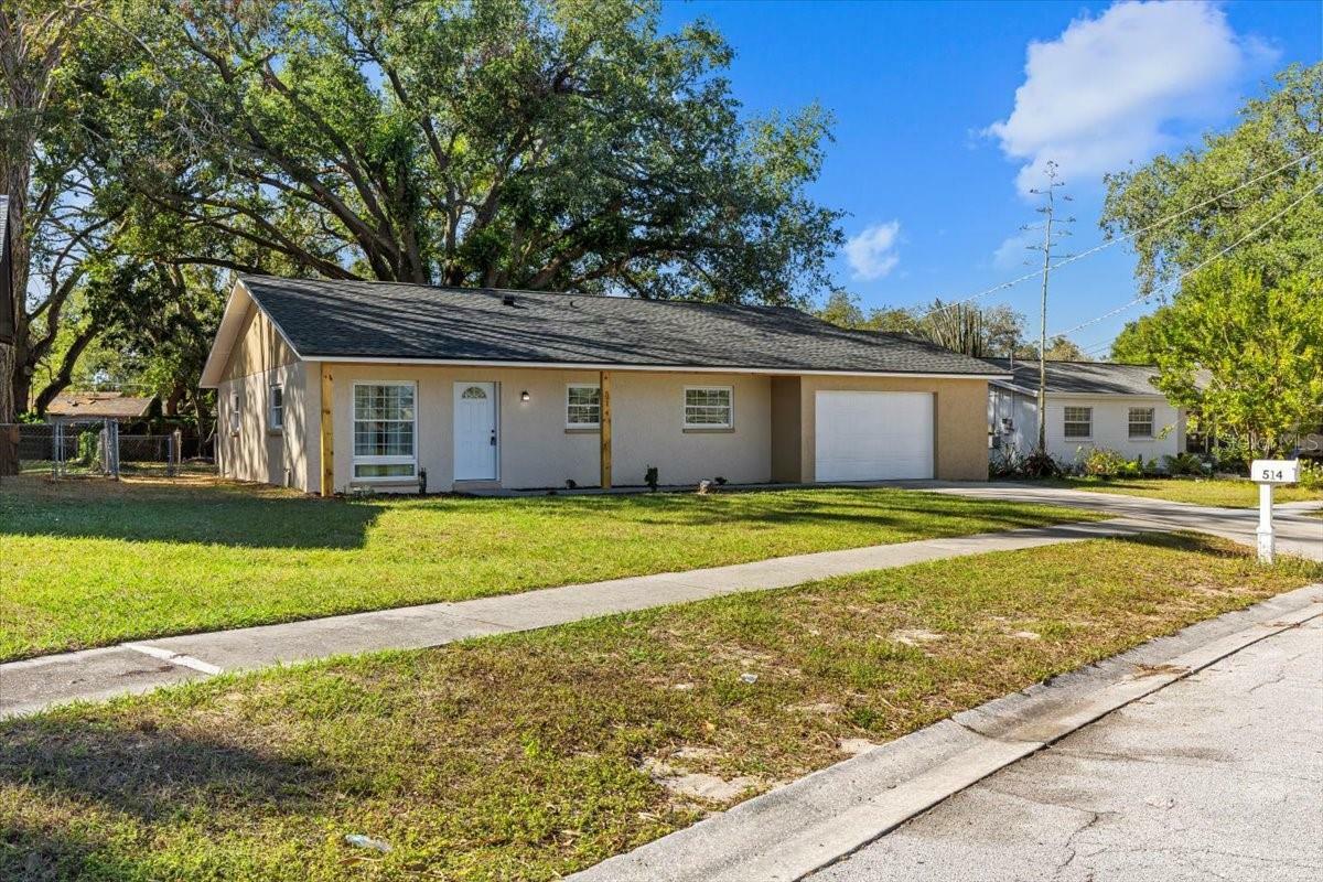 Property Photo:  514 Donna Drive  FL 33510 