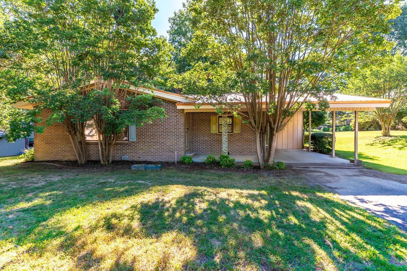 Property Photo:  304 Toni Ann Drive  AR 72405 