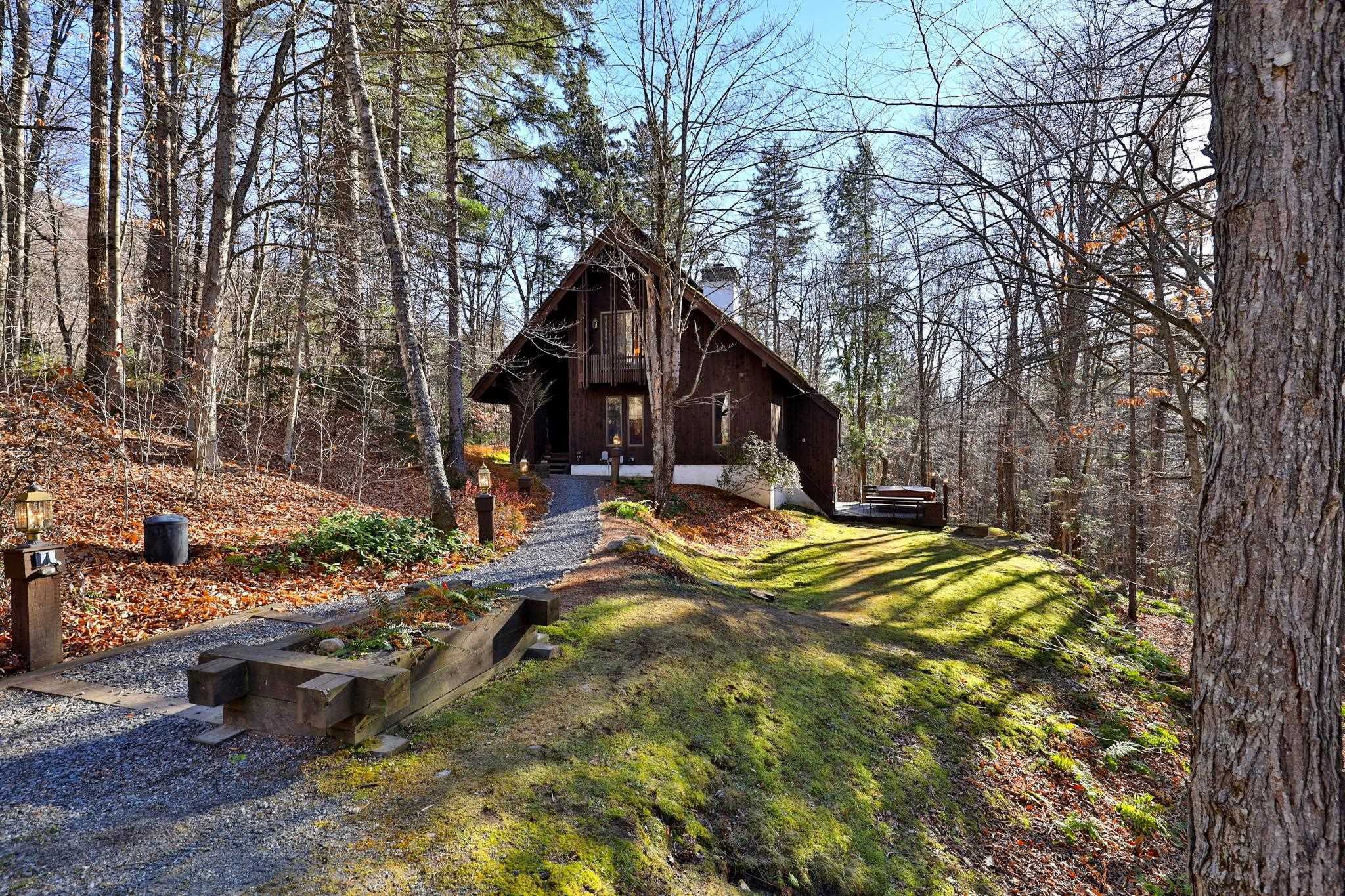 Property Photo:  118 Hawk Hollow Lane  VT 05056 