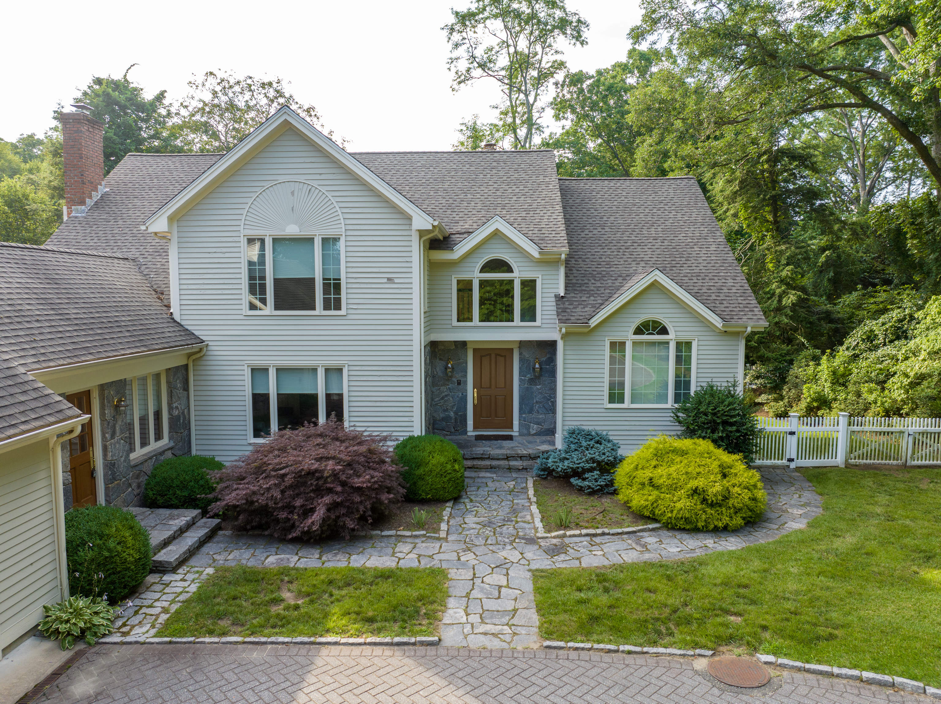 Property Photo:  105 Cove Road  CT 06371 