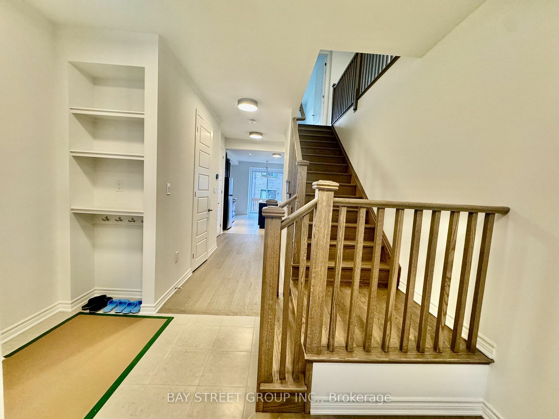 Property Photo:  3031 Bramall Gdns  ON L6H 7G1 