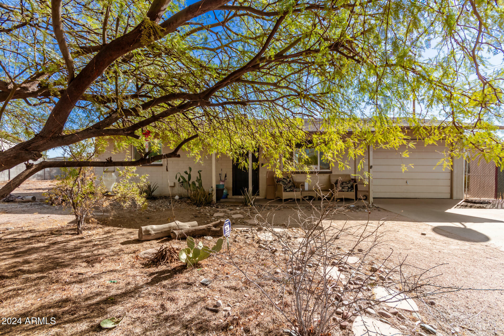 Property Photo:  411 N 111th Place  AZ 85207 