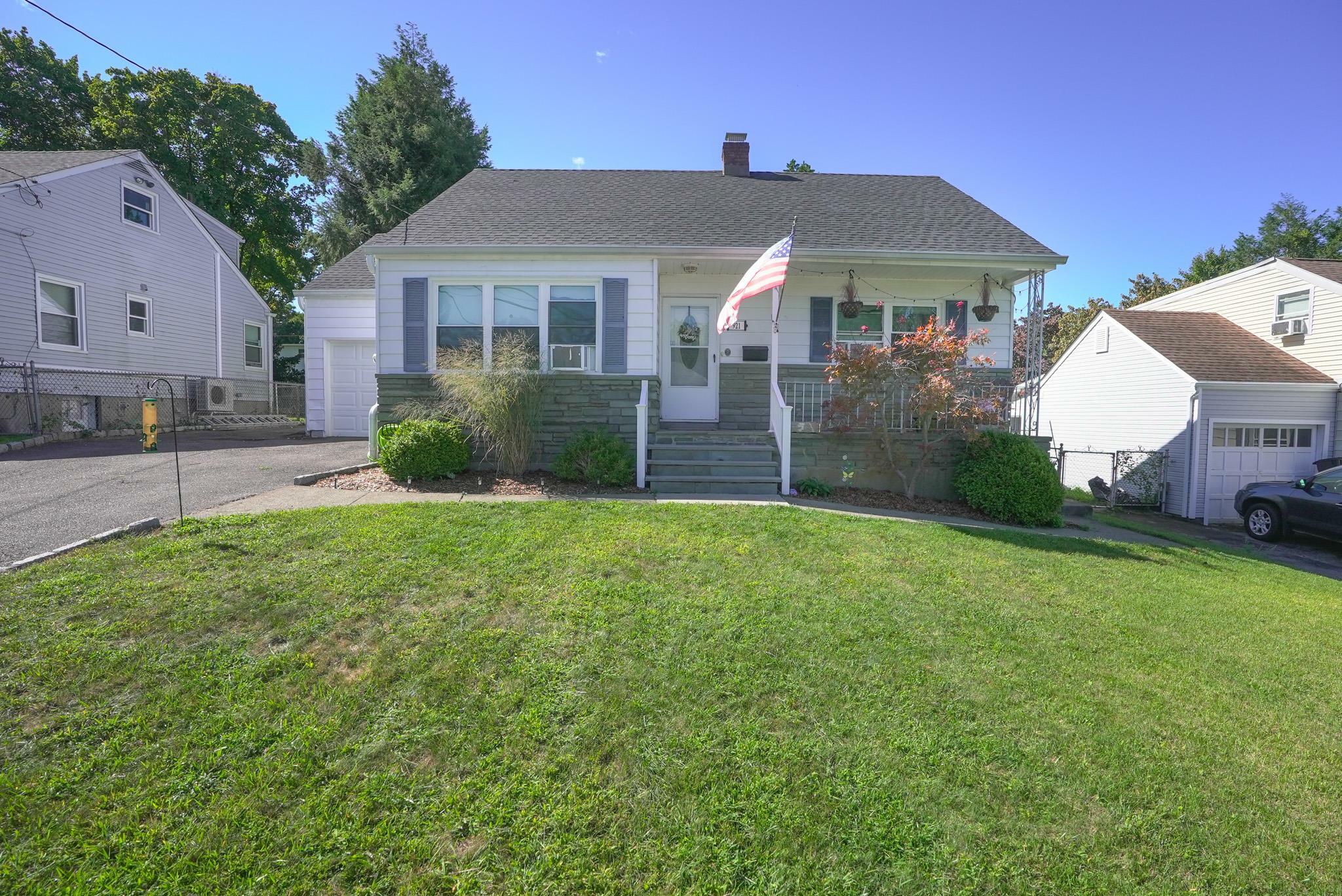 Property Photo:  921 Lyman Avenue  NY 10566 