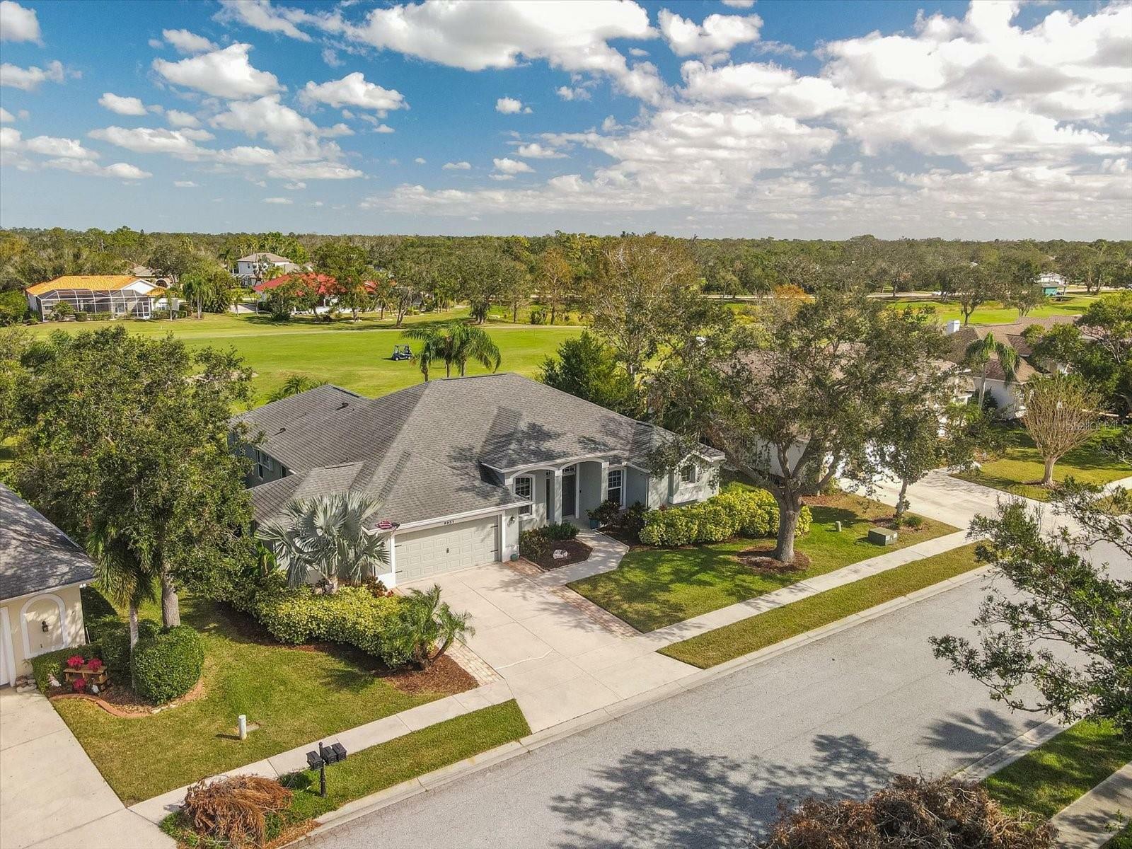 Property Photo:  9937 Laurel Valley Avenue Circle  FL 34202 