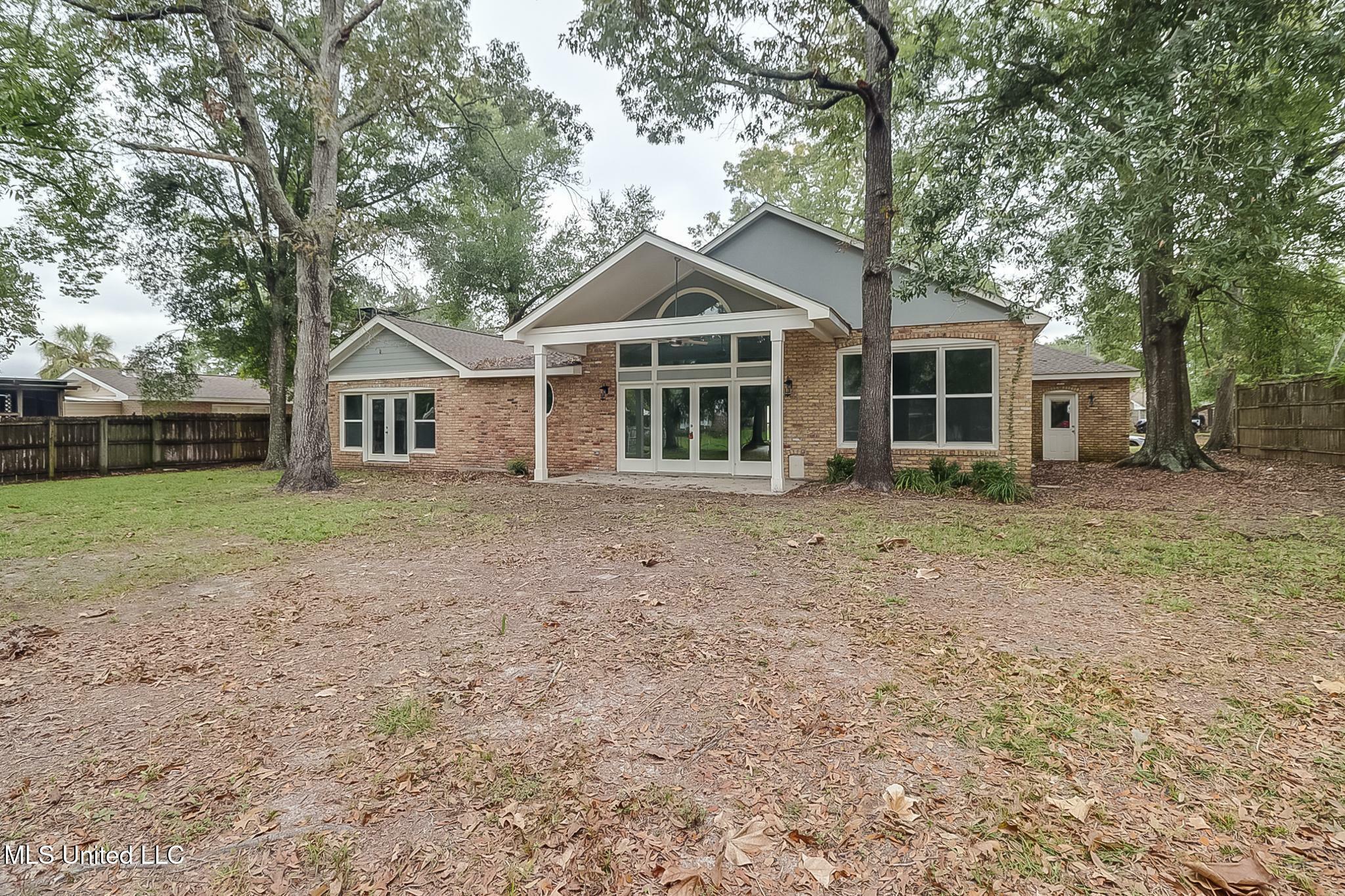 Property Photo:  2605 Evergreen Lane  MS 39531 