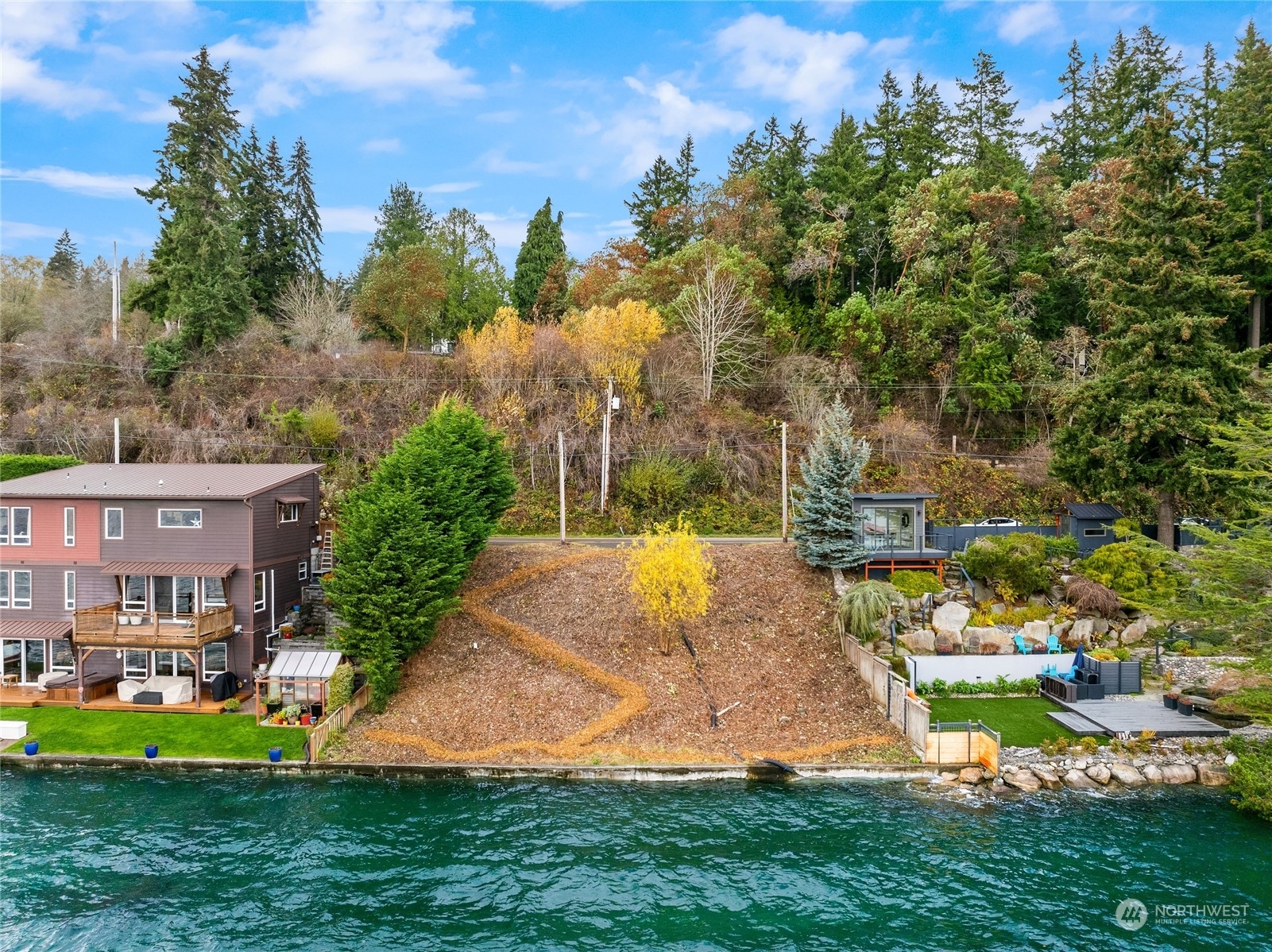 Property Photo:  3356 Point White Drive NE  WA 98110 