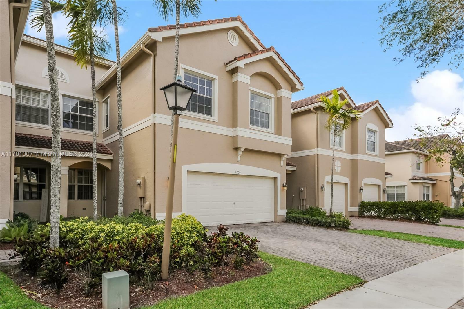 Property Photo:  4280 SW 125th Ln  FL 33027 