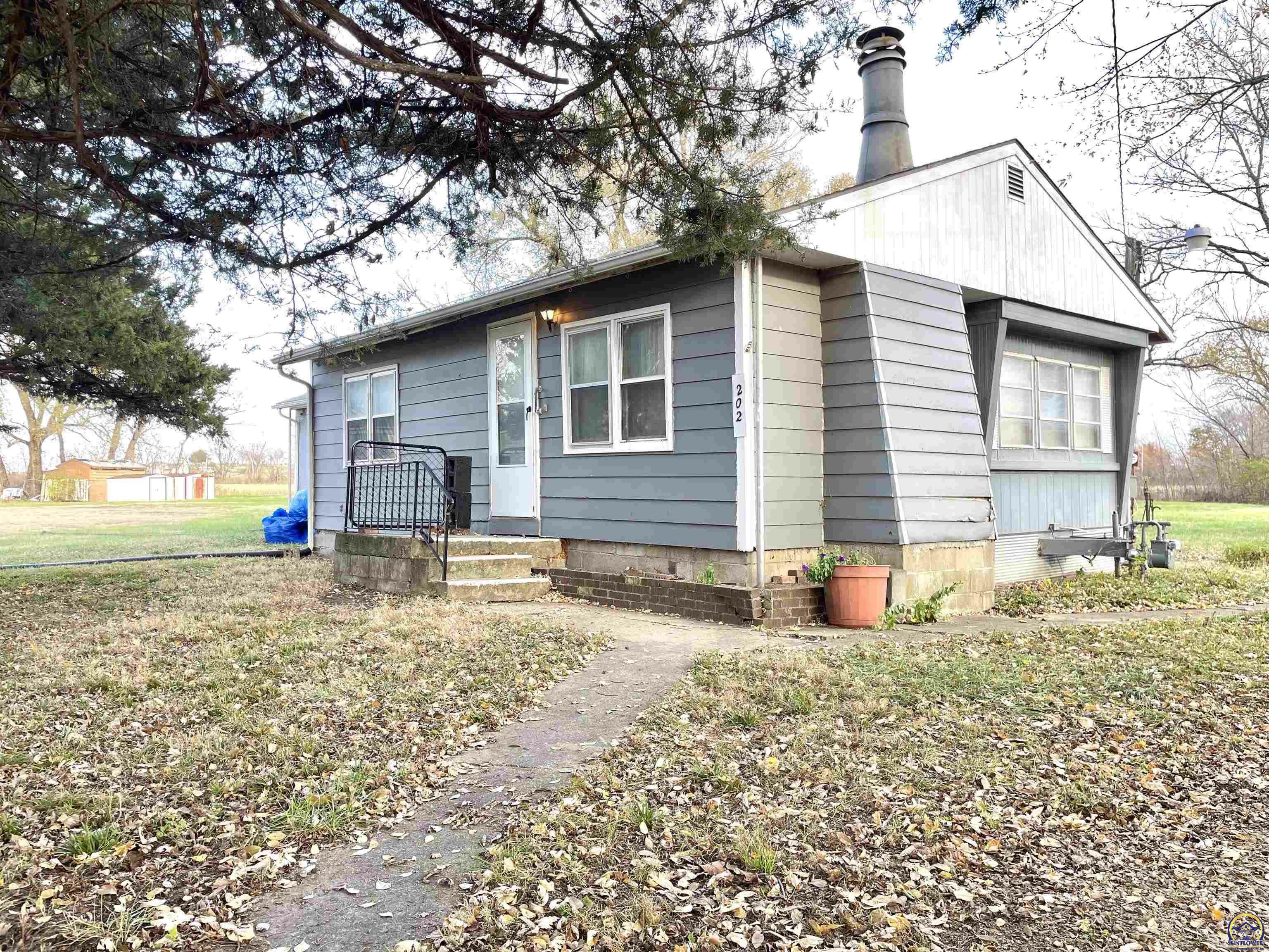 Property Photo:  202 N Owen  KS 66512 