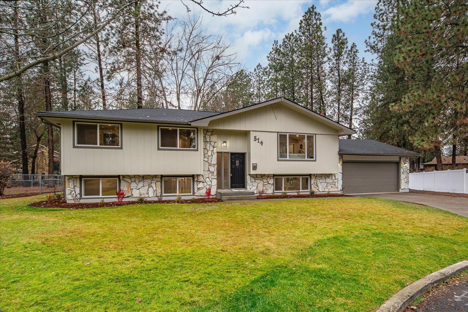 Property Photo:  514 E Eaton Ave  WA 99218 