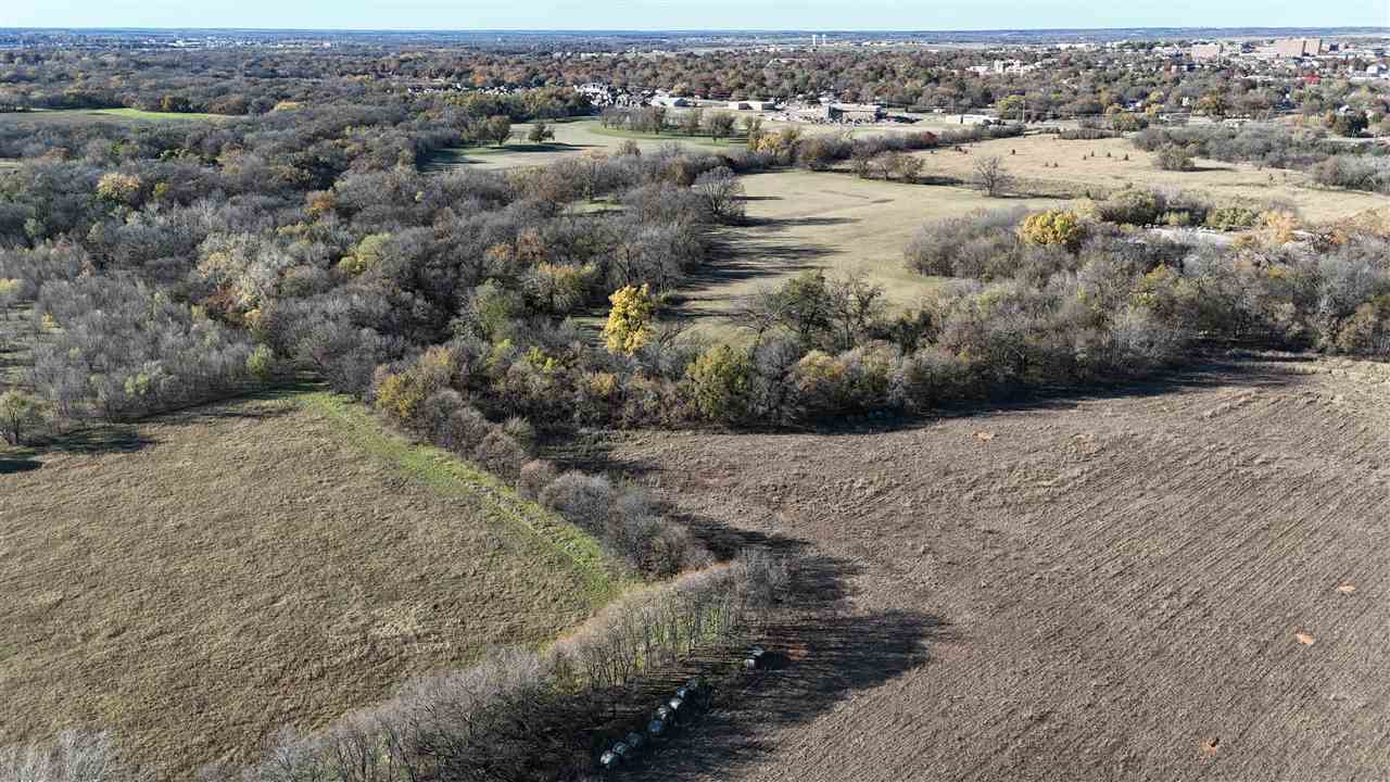 Property Photo: 208 W 22nd Avenue OK 74074