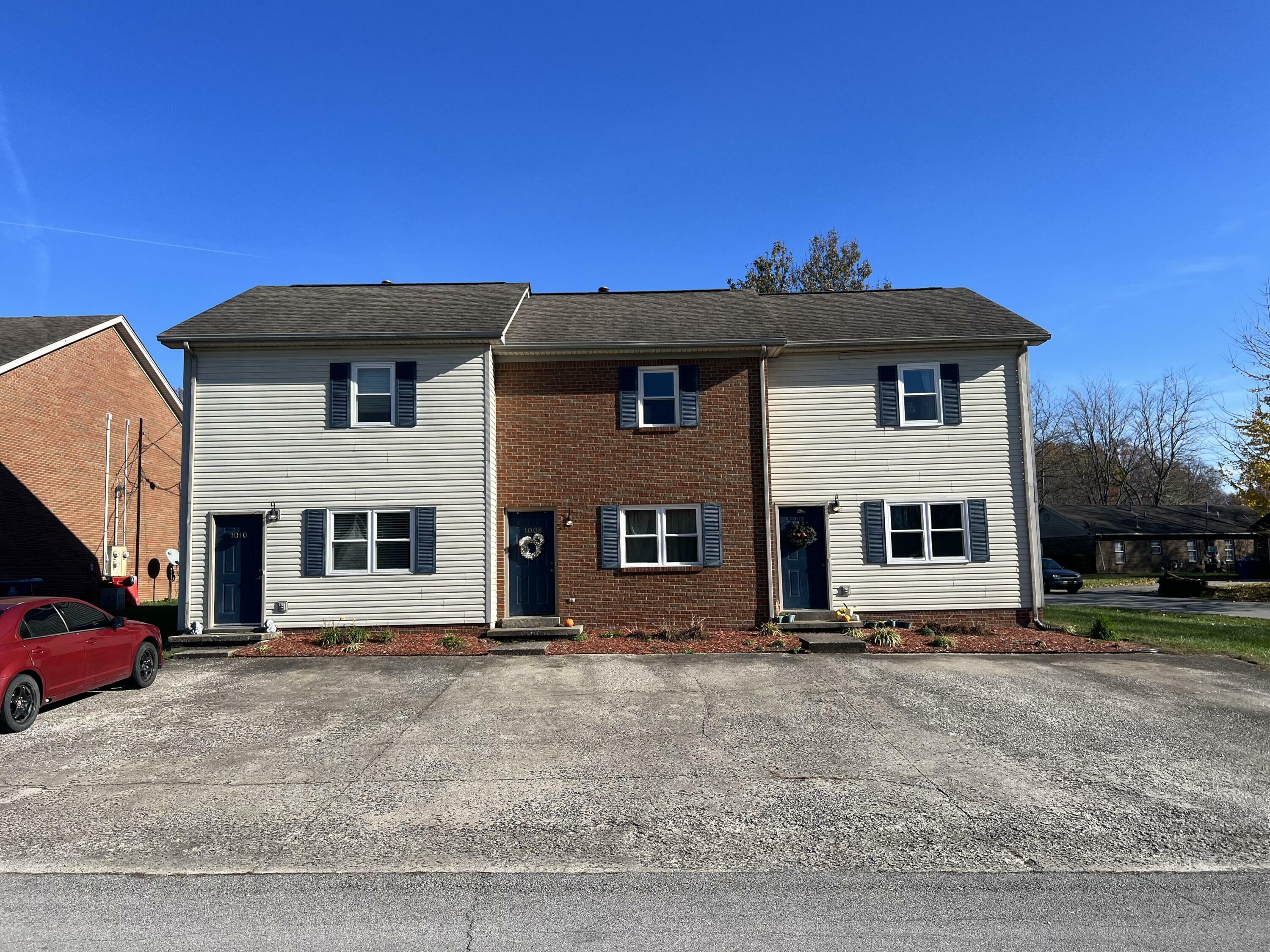Property Photo: 1006 Northwood Loop KY 40342
