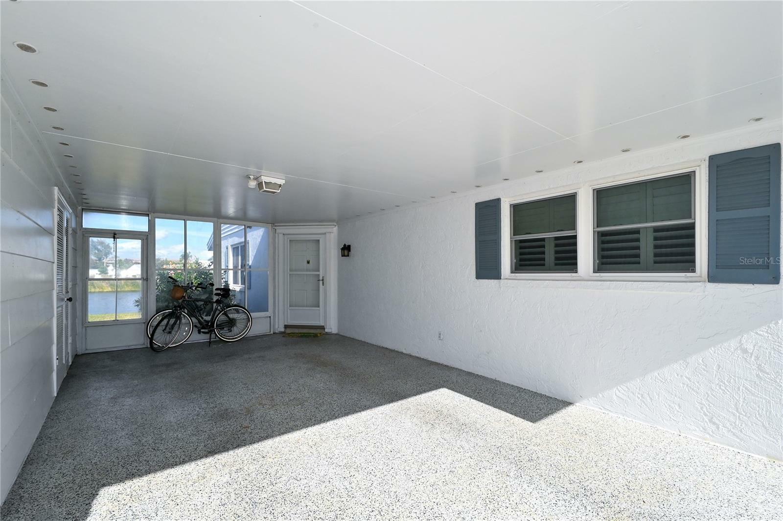 Property Photo:  4513 Lexington Circle  FL 34210 