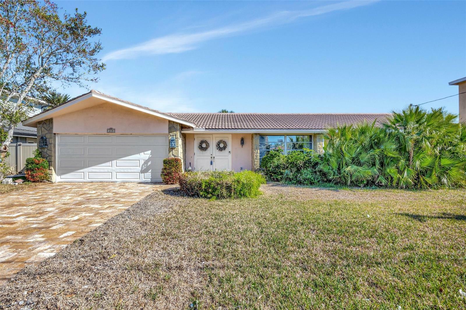 Property Photo:  219 Leeward Island  FL 33767 