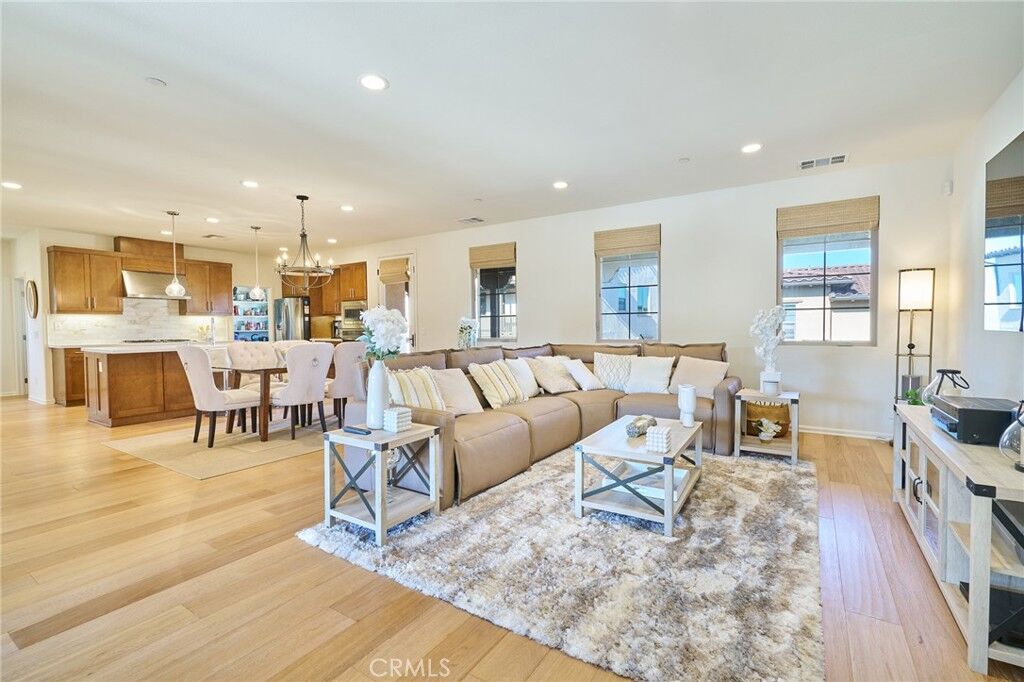 Property Photo: 1008 Calle Stellare CA 90275