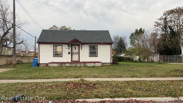 Property Photo:  25512 Yale Street  MI 48125 