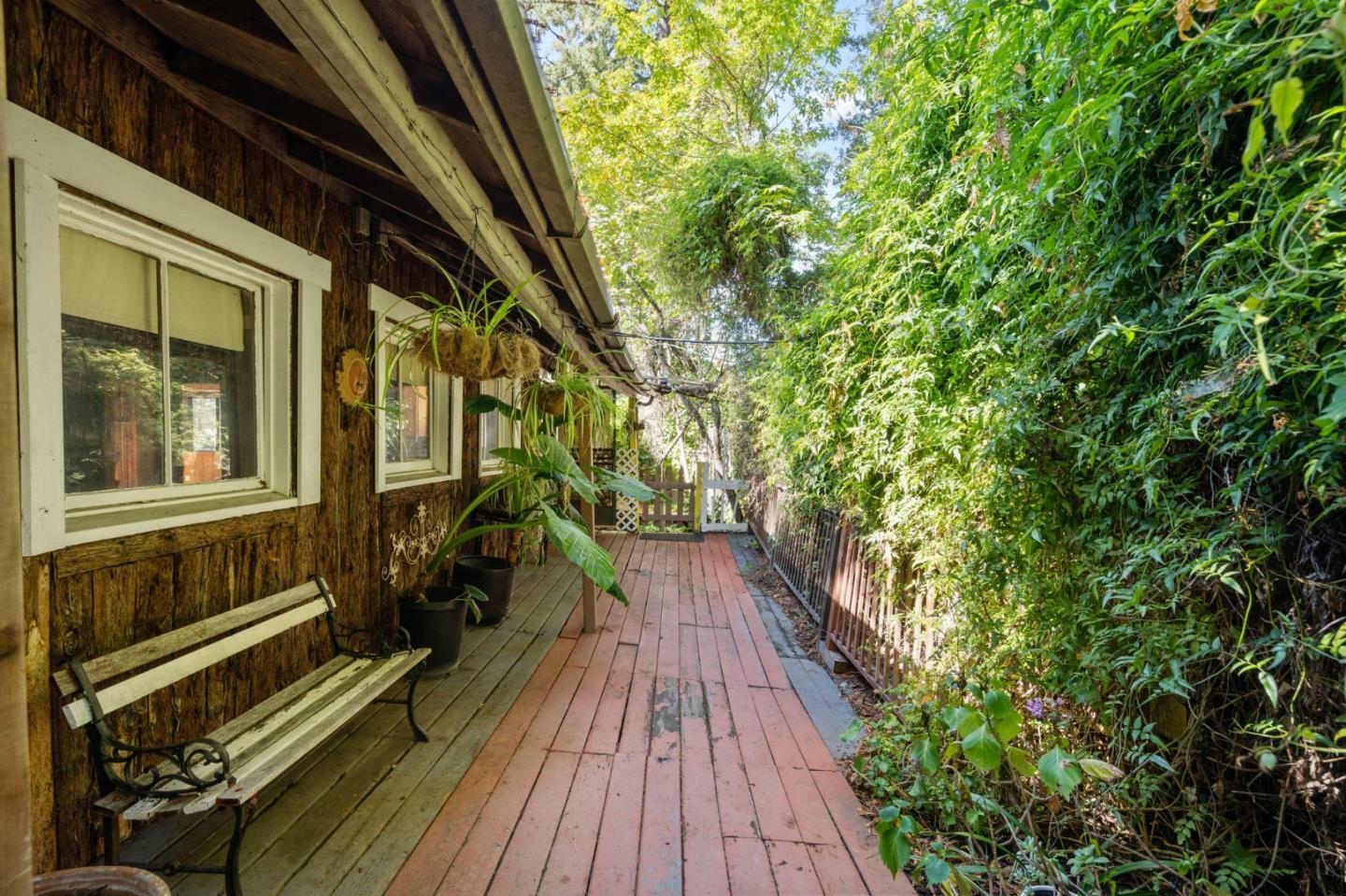 Property Photo:  200 Star Hill Road  CA 94062 