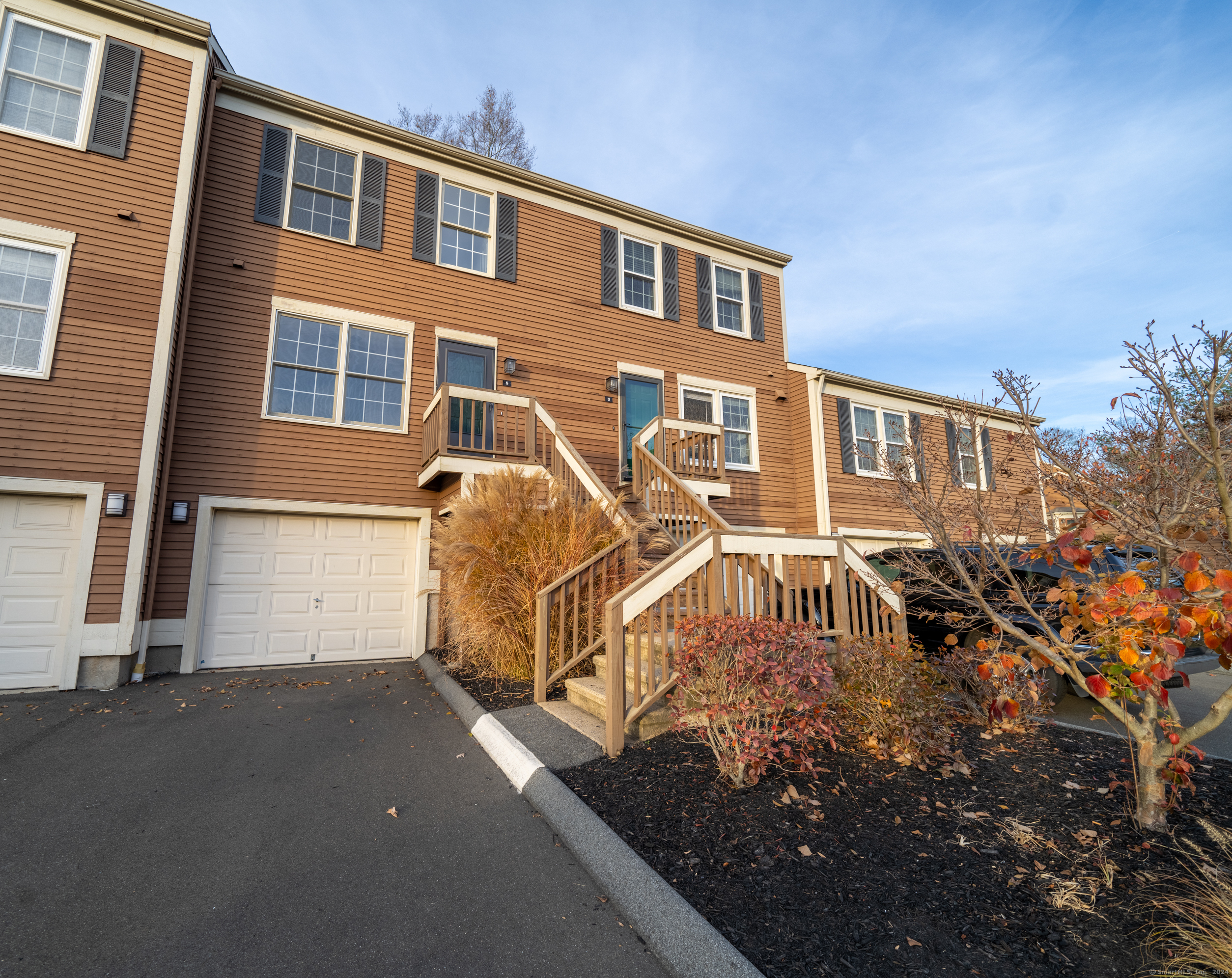 Property Photo: 5 Foxbridge Village Road 5 CT 06405