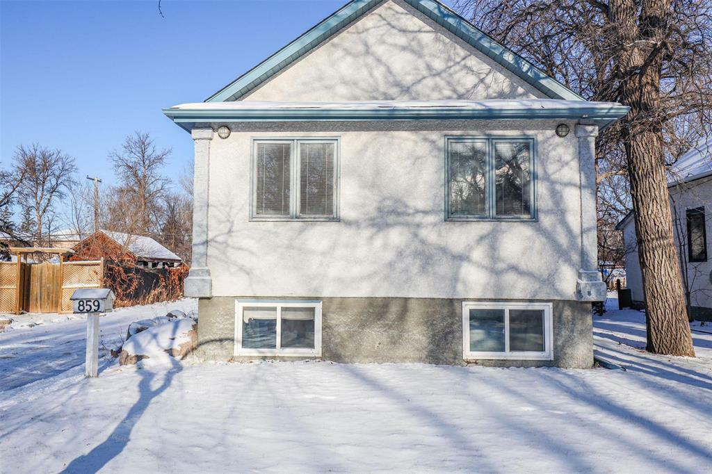 Photo de la propriété:  859 St Therese Avenue  MB R3V 1H7 