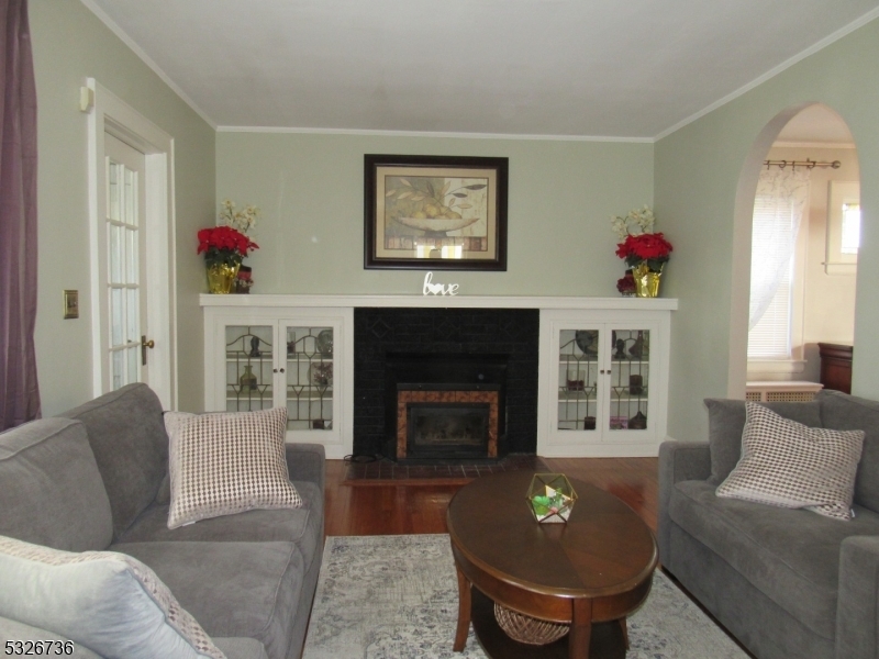 Property Photo:  280 Ellery Ave  NJ 07106 