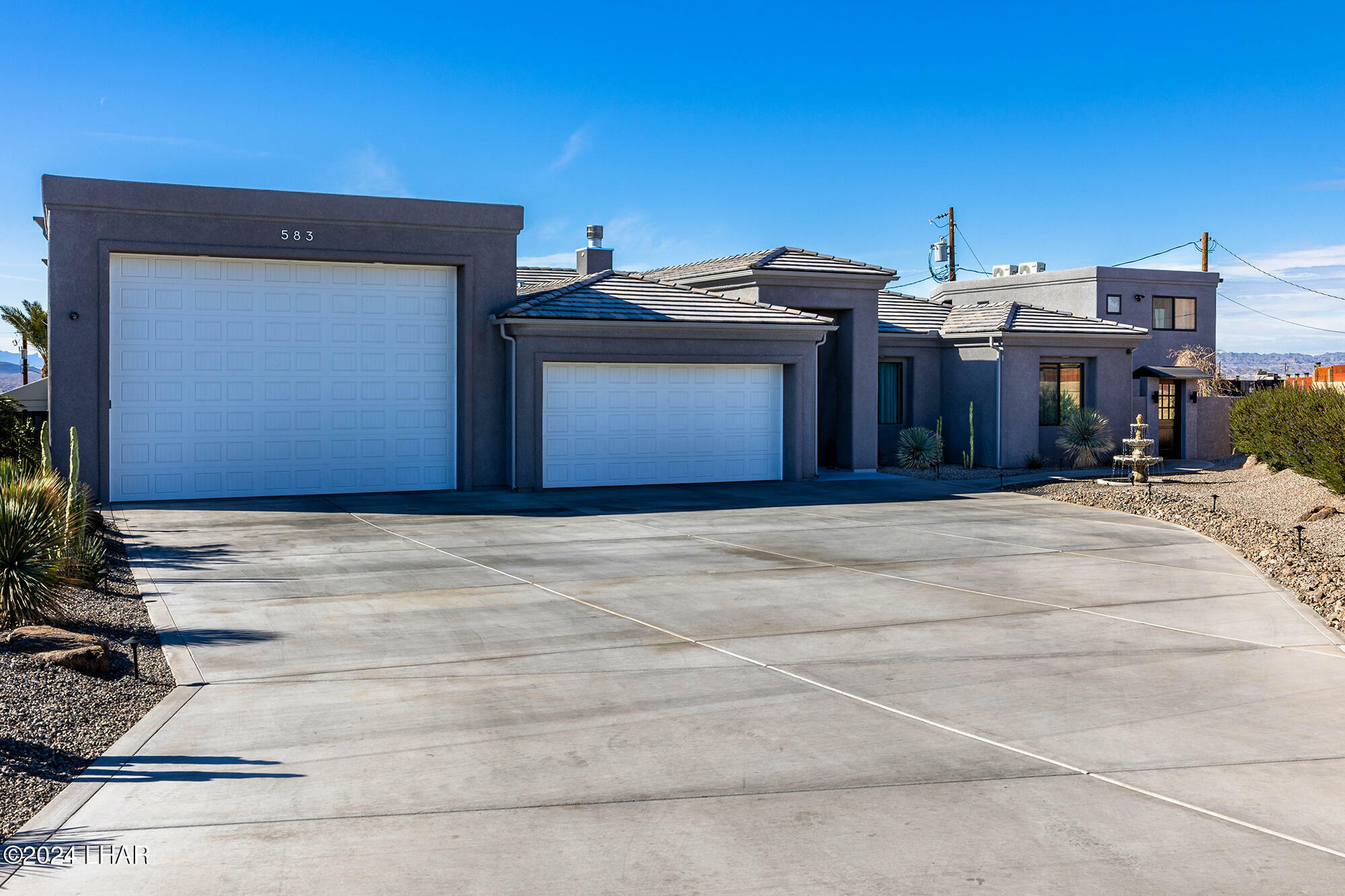 Property Photo:  583 Robin Ln  AZ 86403 